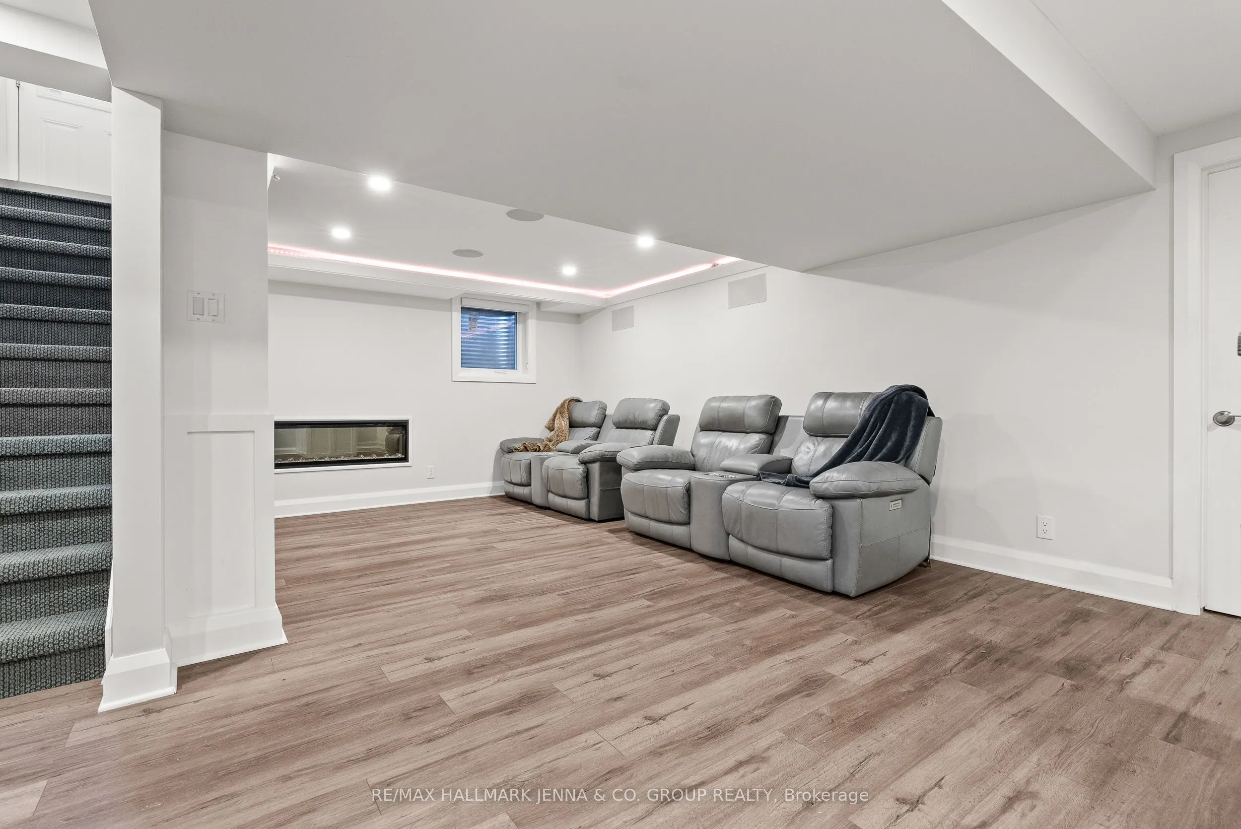 6577 Michelangelo Court