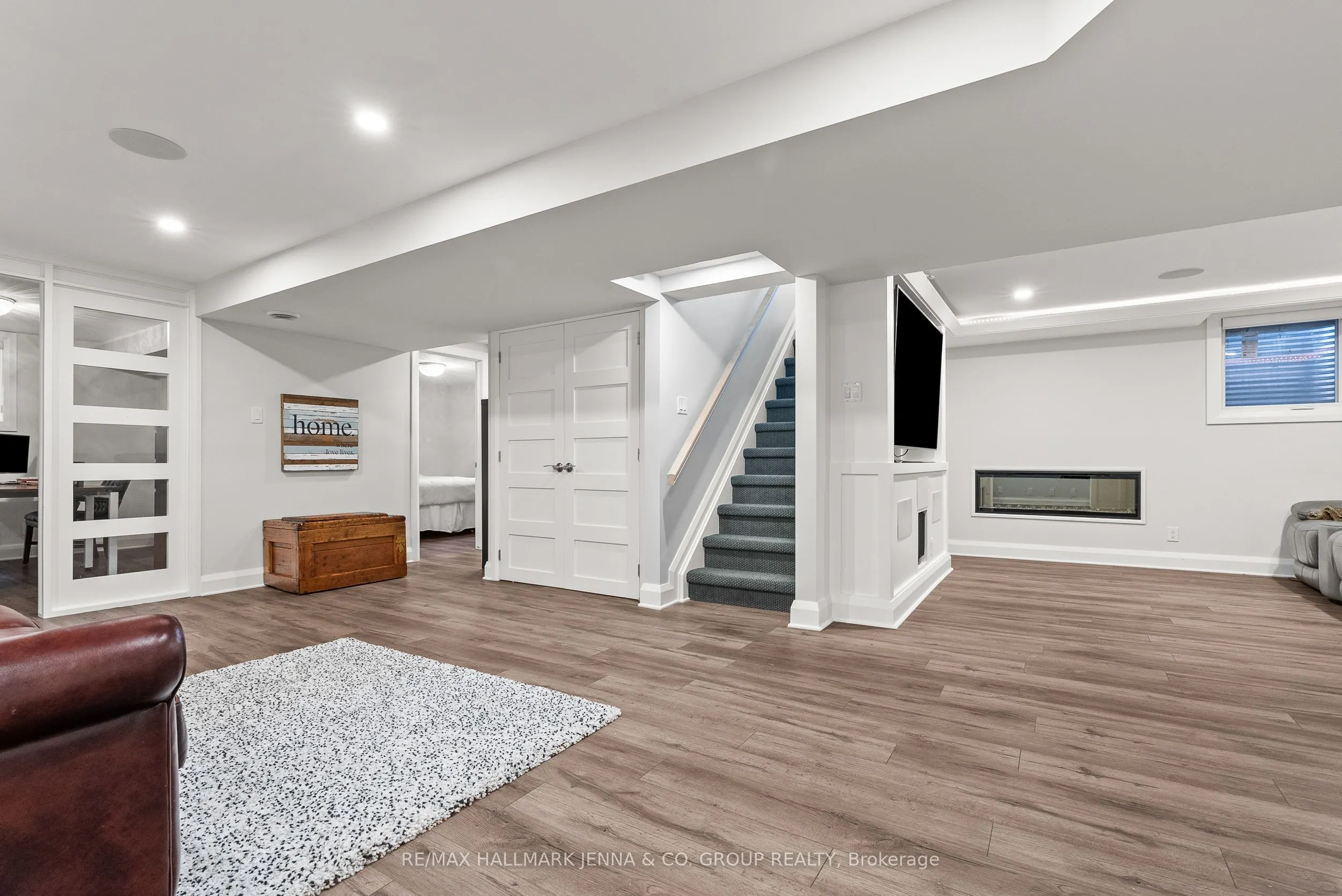 6577 Michelangelo Court