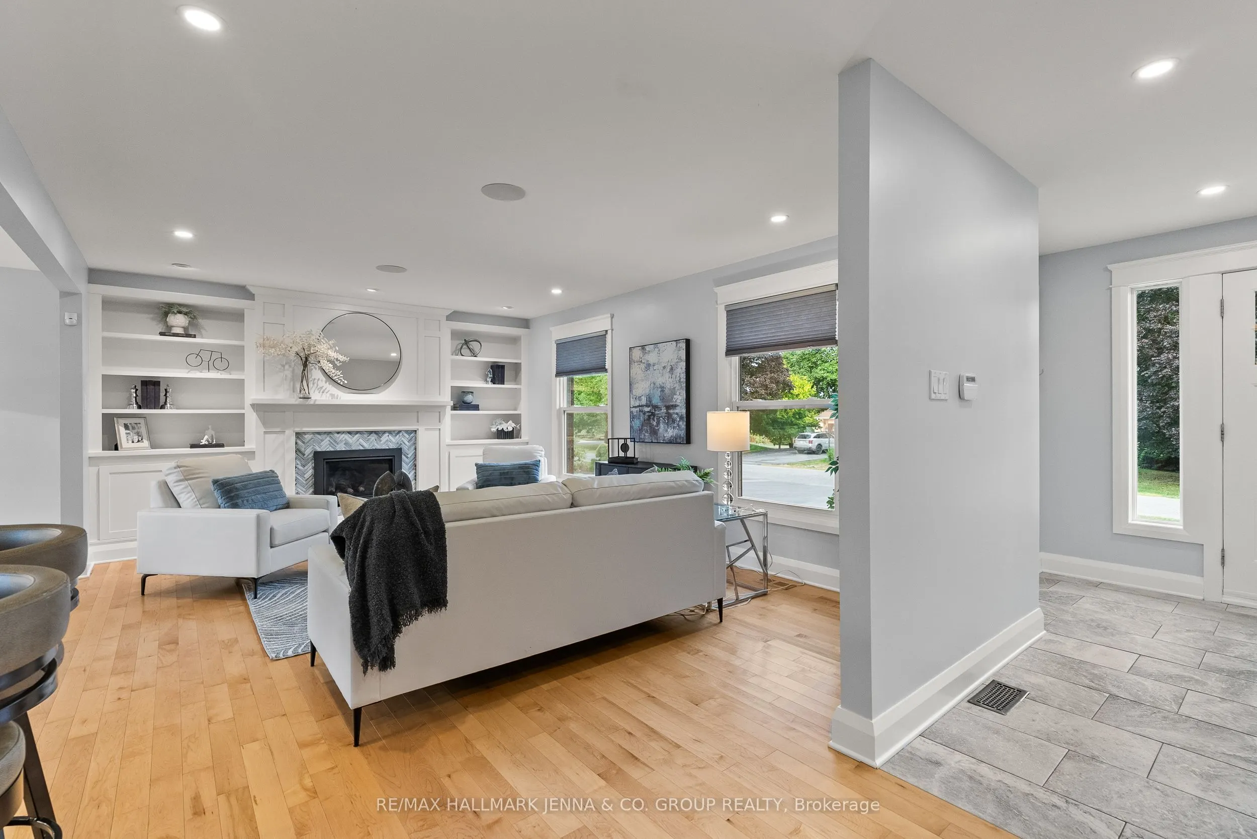 6577 Michelangelo Court