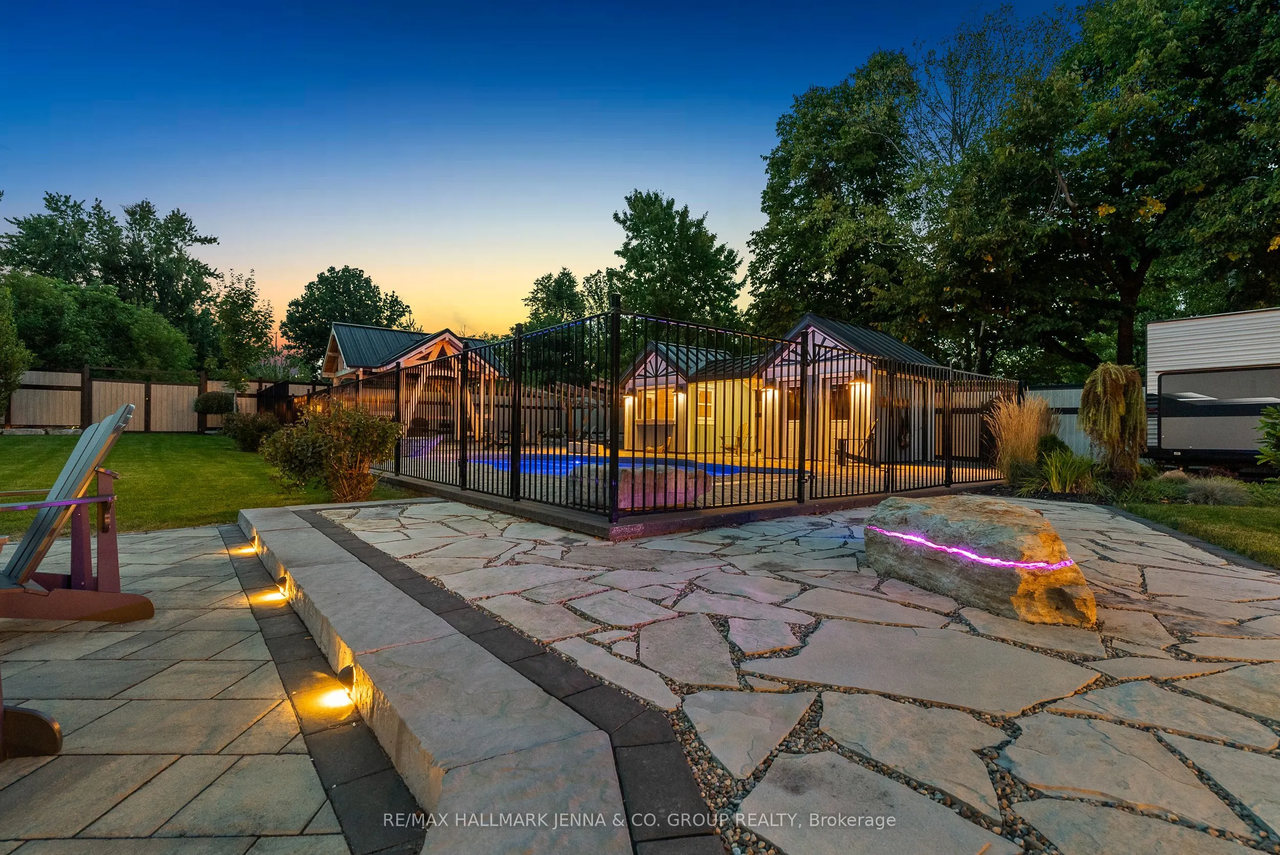 6577 Michelangelo Court