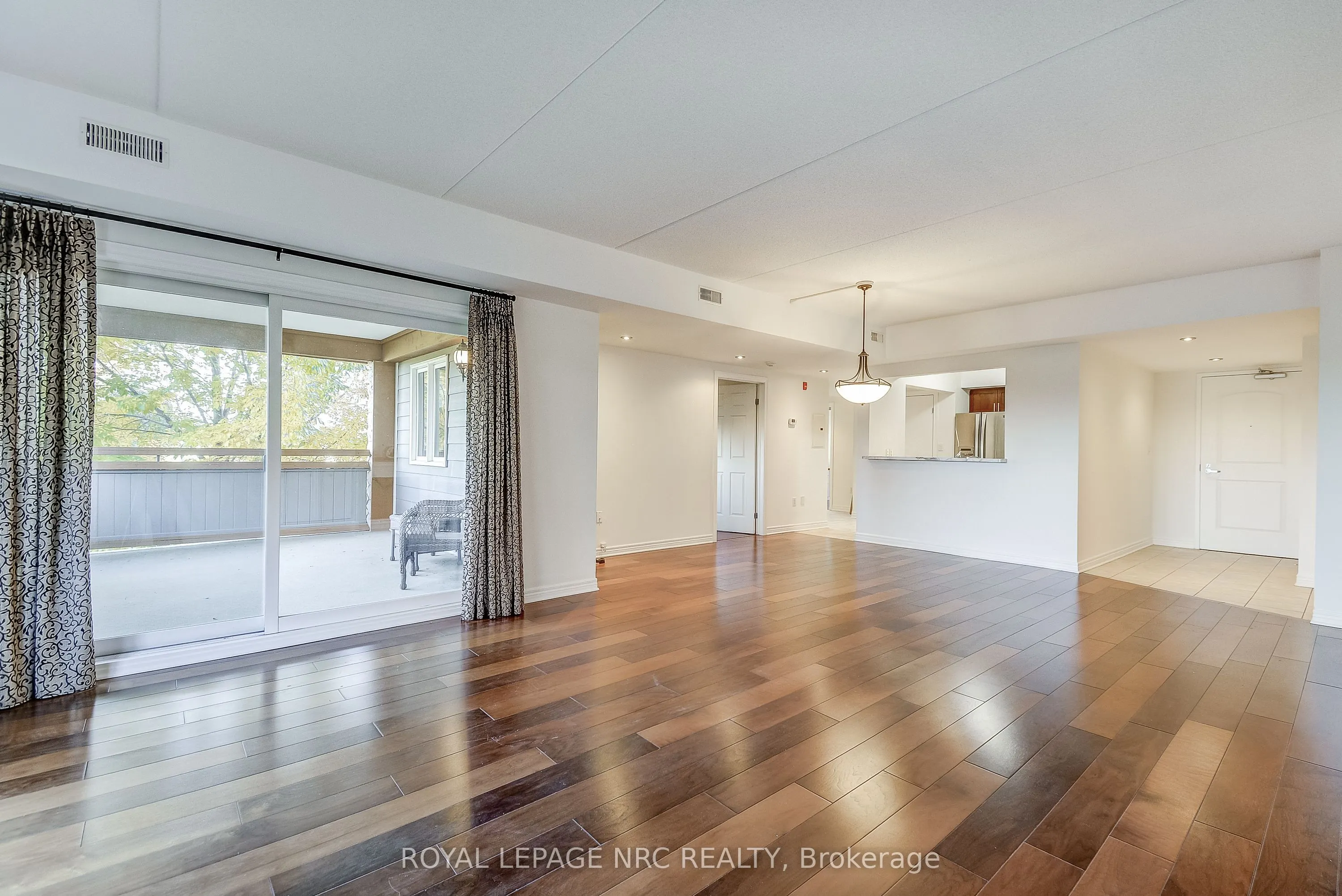 678 Line 2 Road, #202