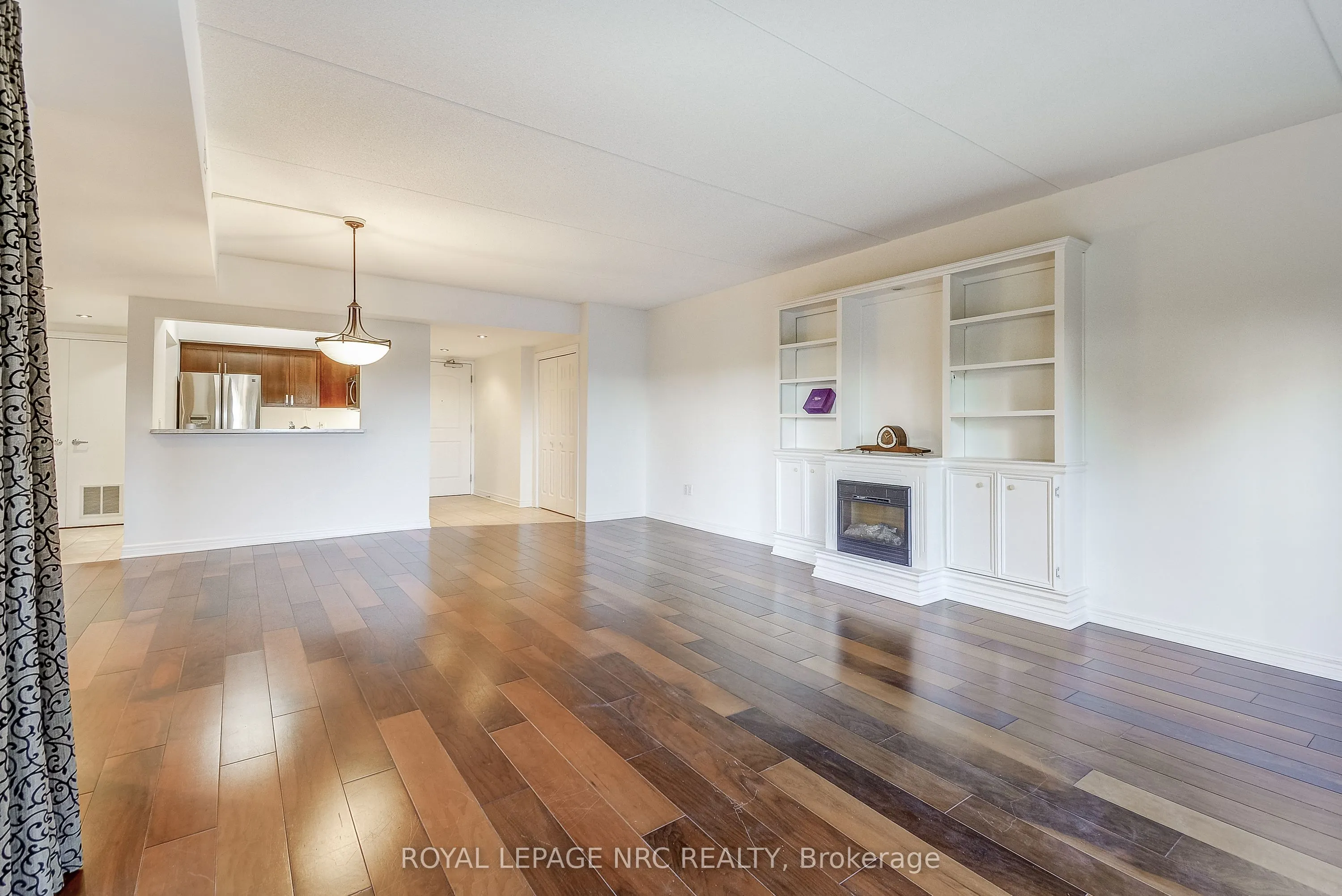 678 Line 2 Road, #202