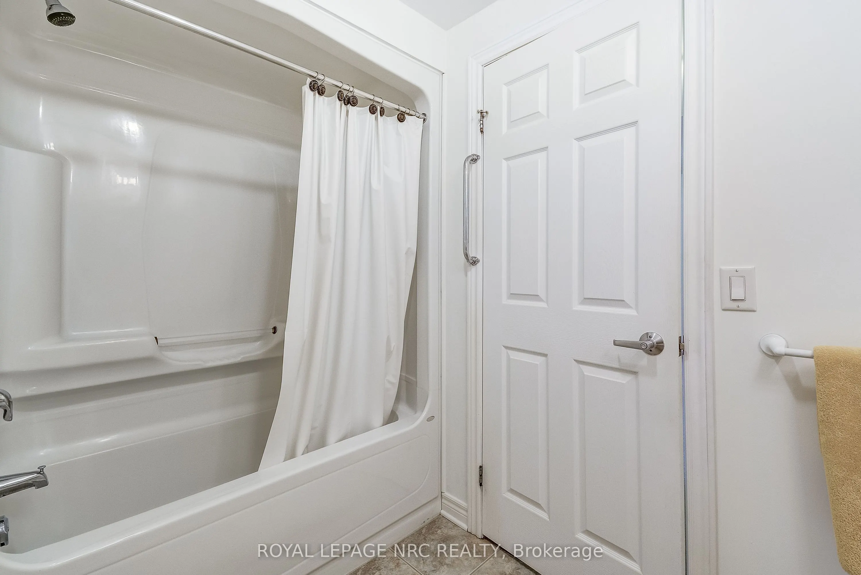 678 Line 2 Road, #202