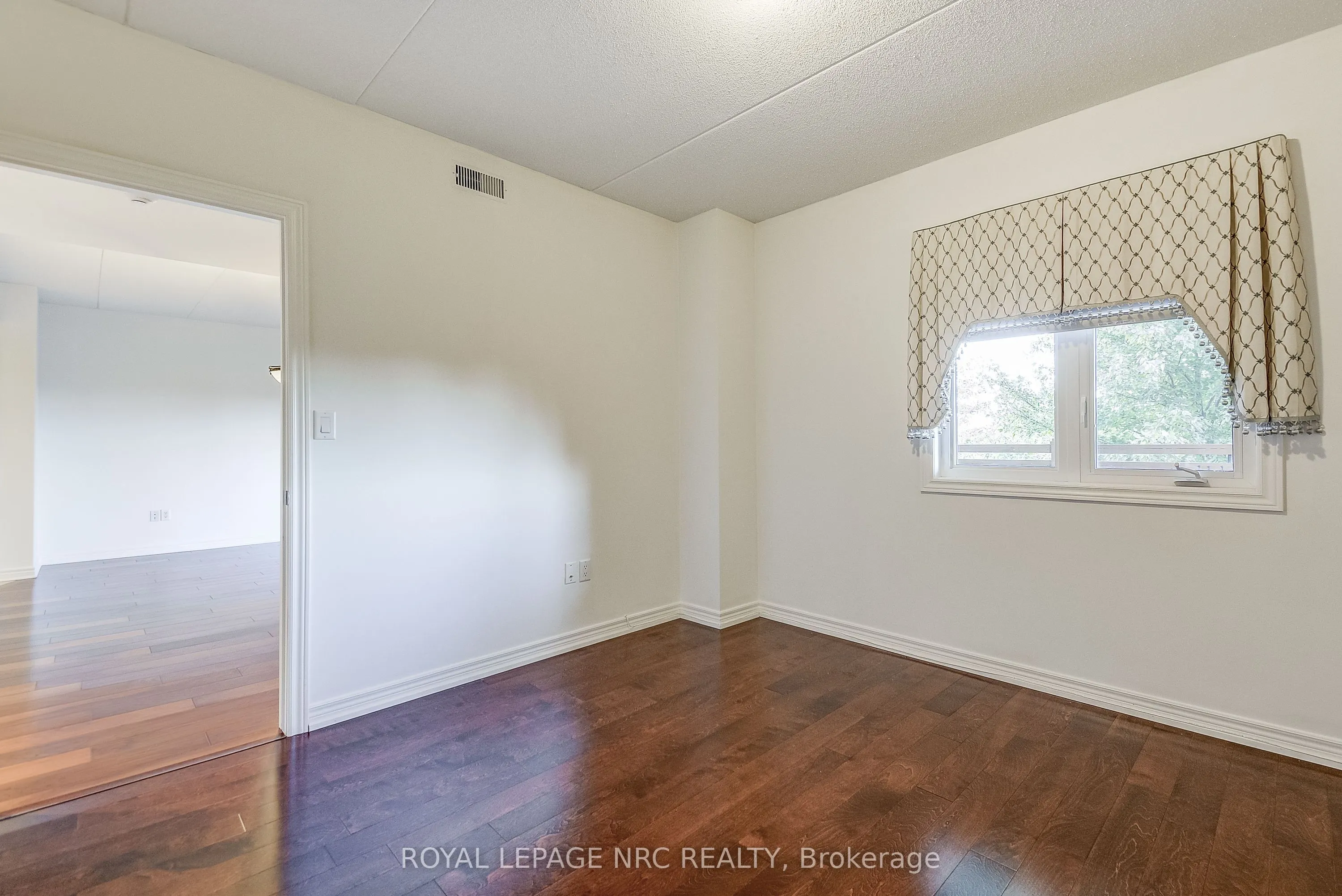 678 Line 2 Road, #202