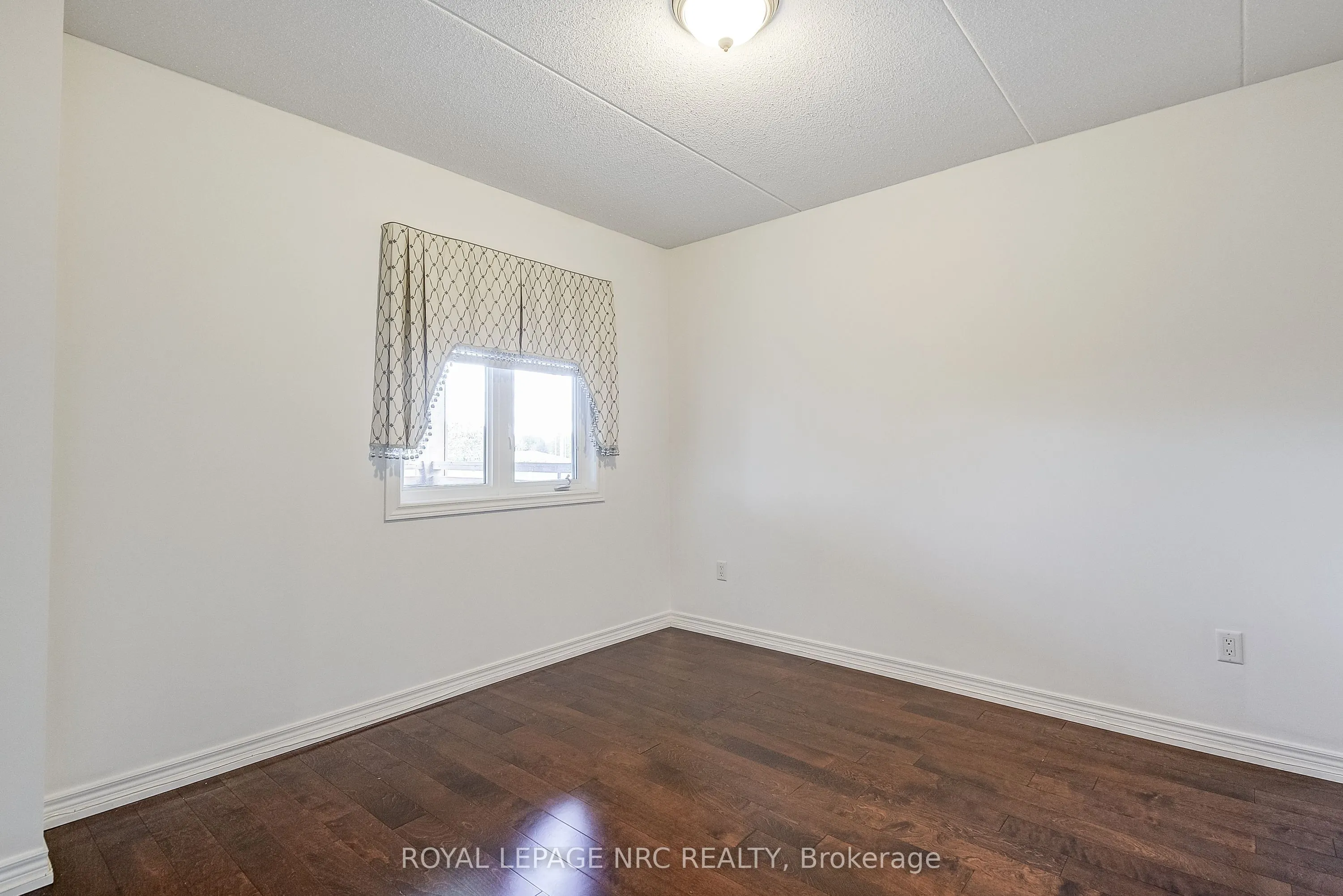 678 Line 2 Road, #202