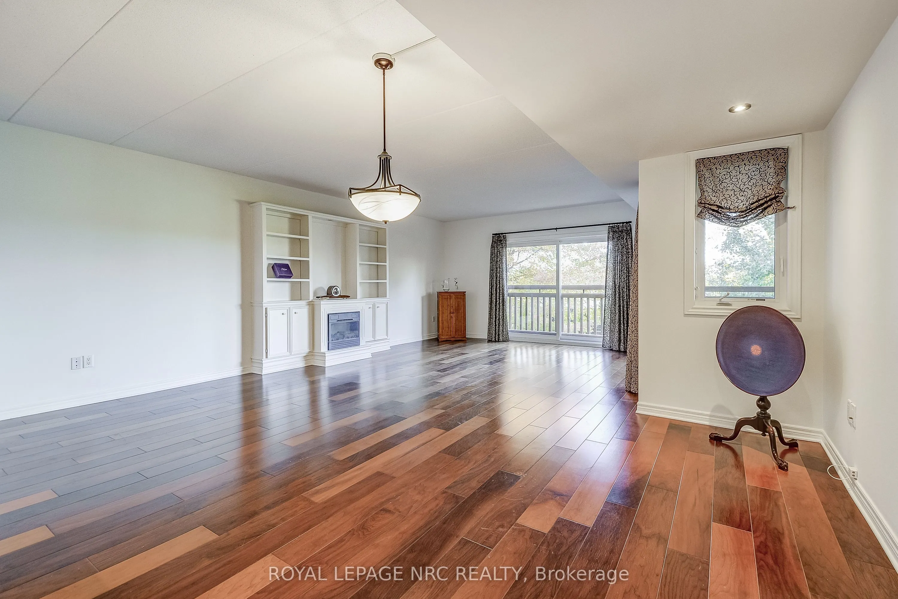 678 Line 2 Road, #202