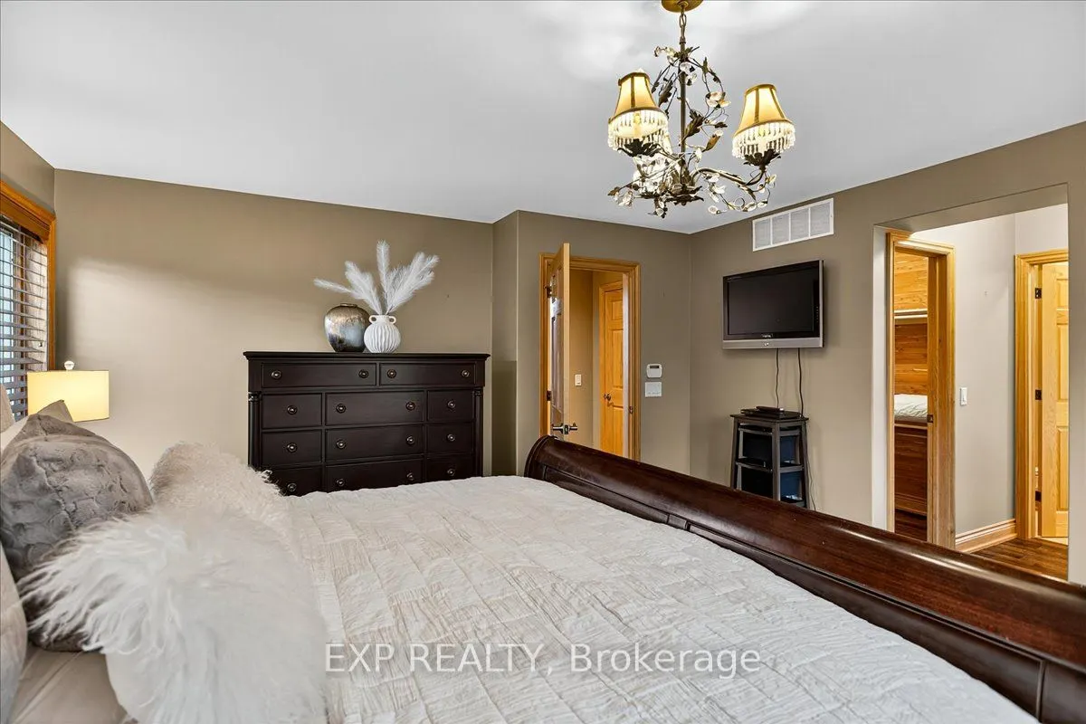 192 Sunset Boulevard