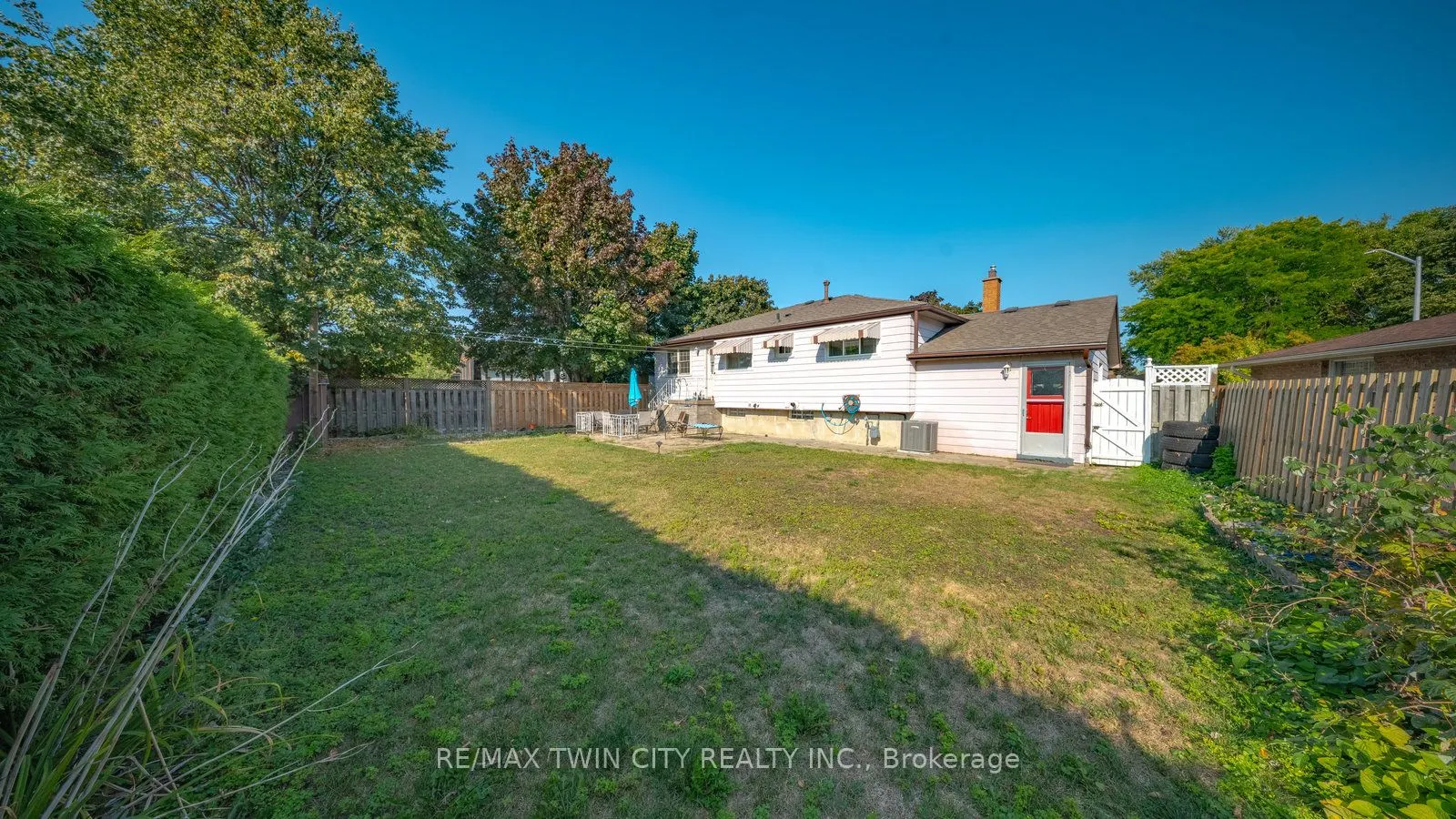 14 Melbourne Crescent