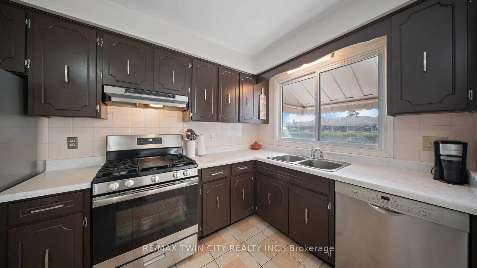 14 Melbourne Crescent