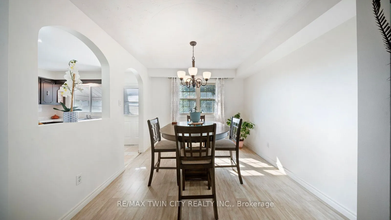 14 Melbourne Crescent