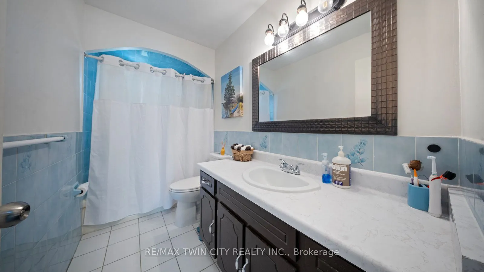 14 Melbourne Crescent