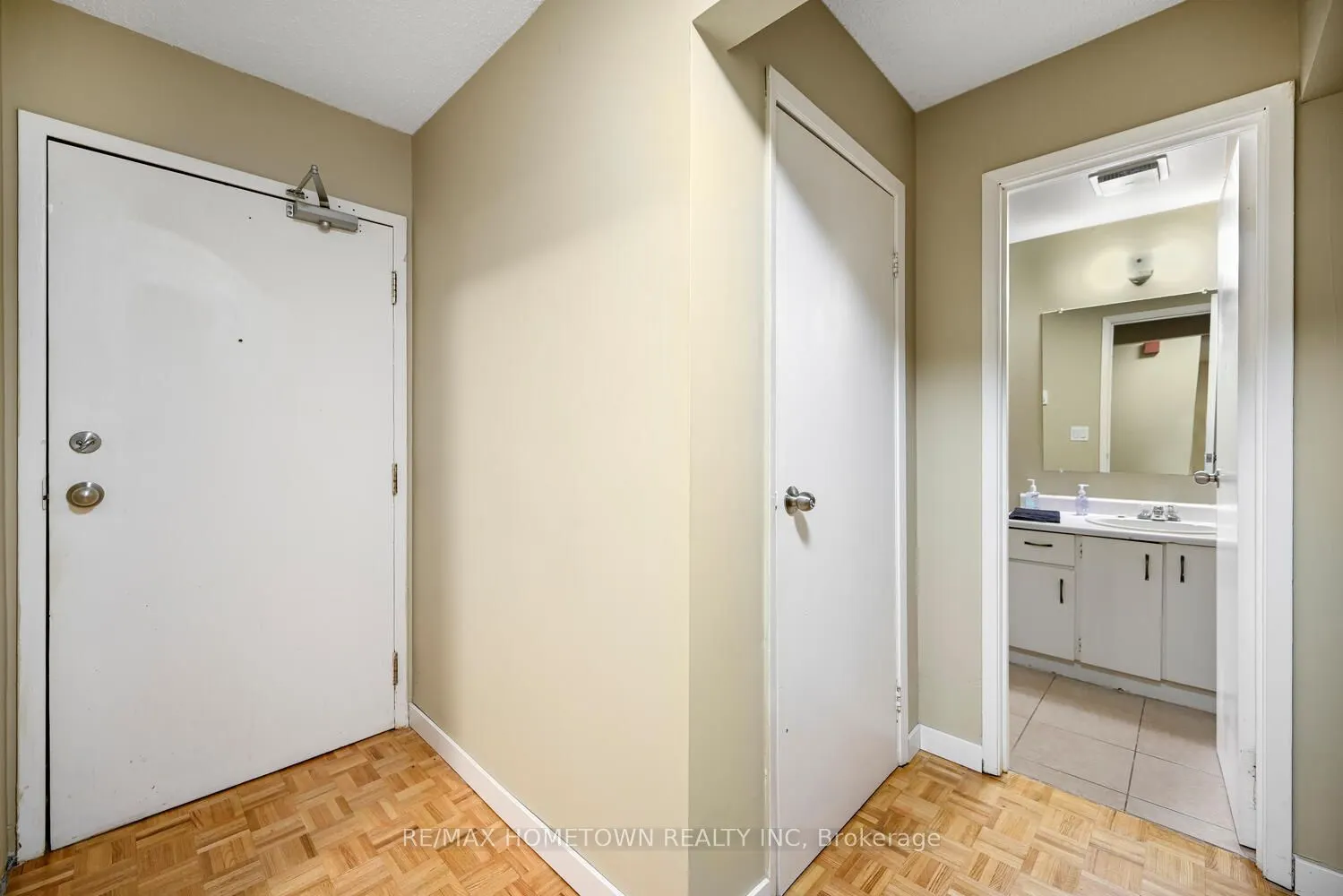 825 Macodrum Drive, #3