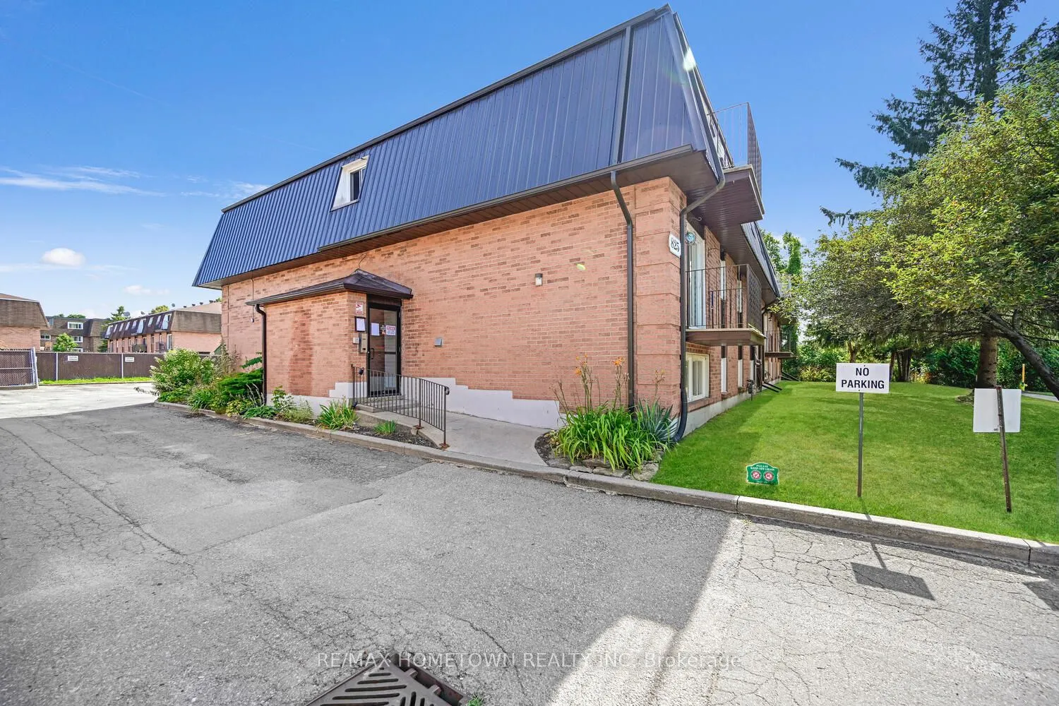 825 Macodrum Drive, #3