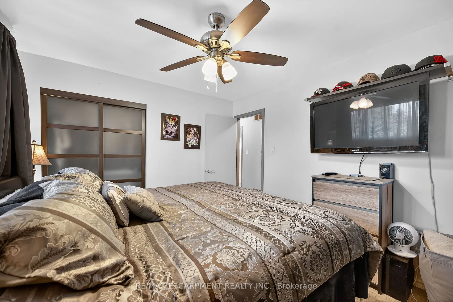 211 Birchcliffe Crescent