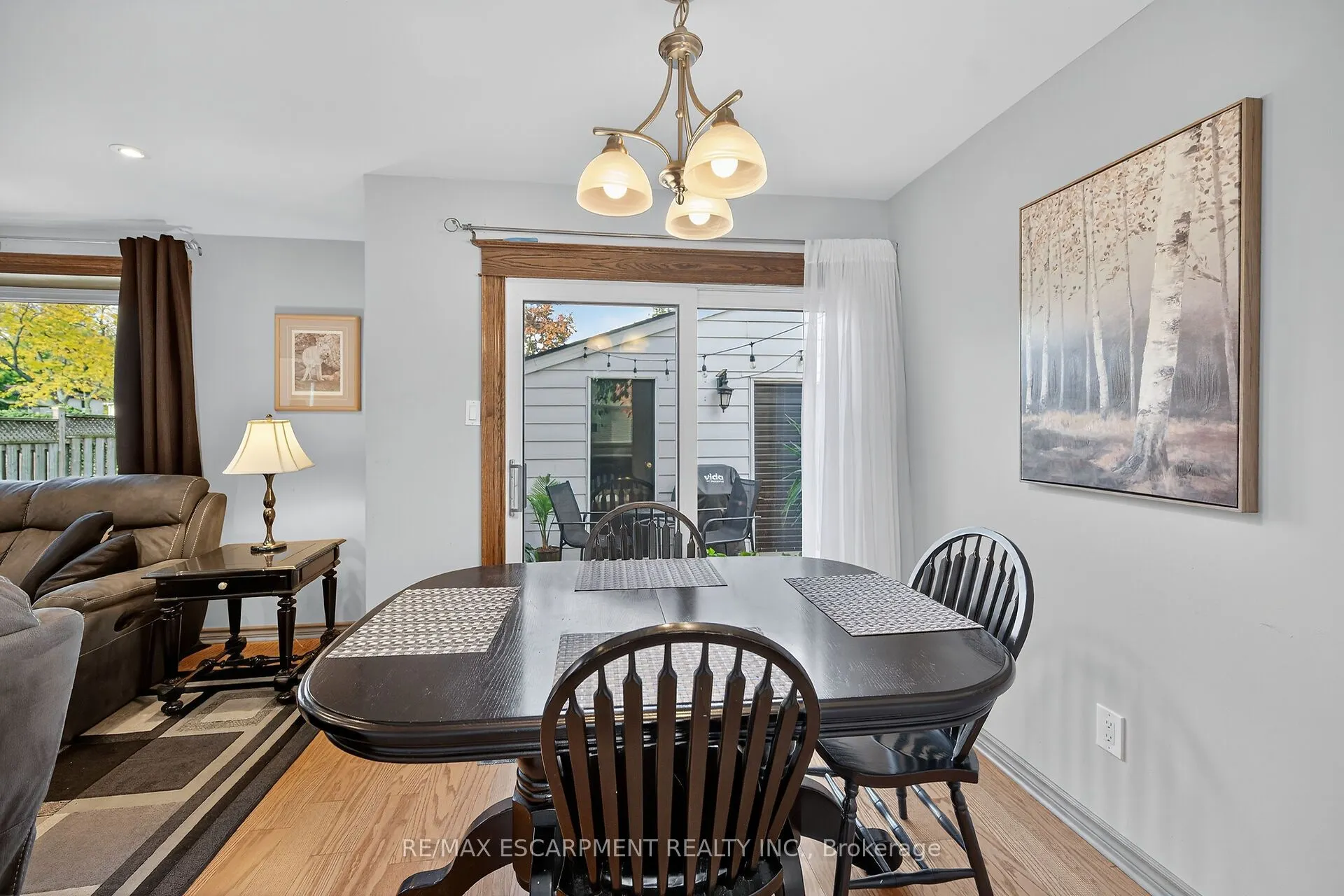 211 Birchcliffe Crescent