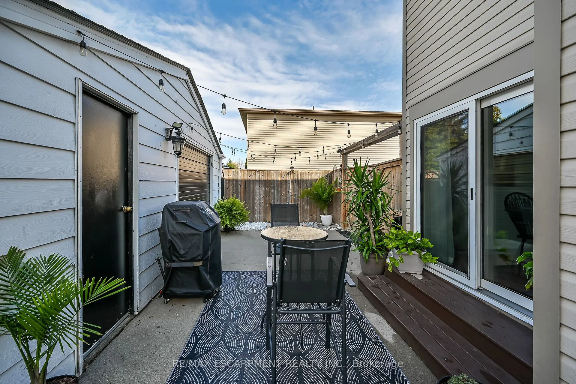 211 Birchcliffe Crescent