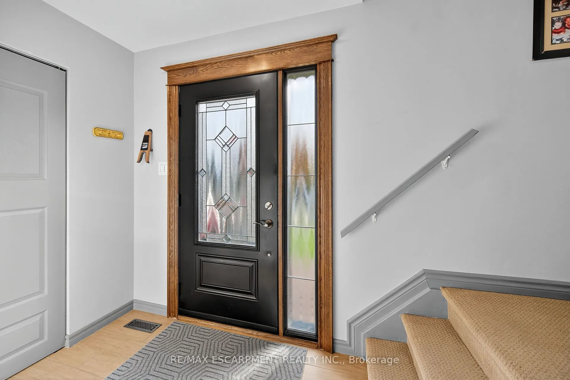 211 Birchcliffe Crescent