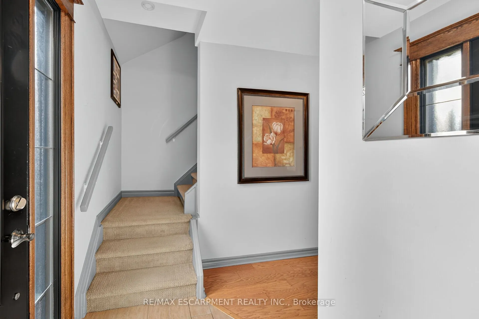 211 Birchcliffe Crescent