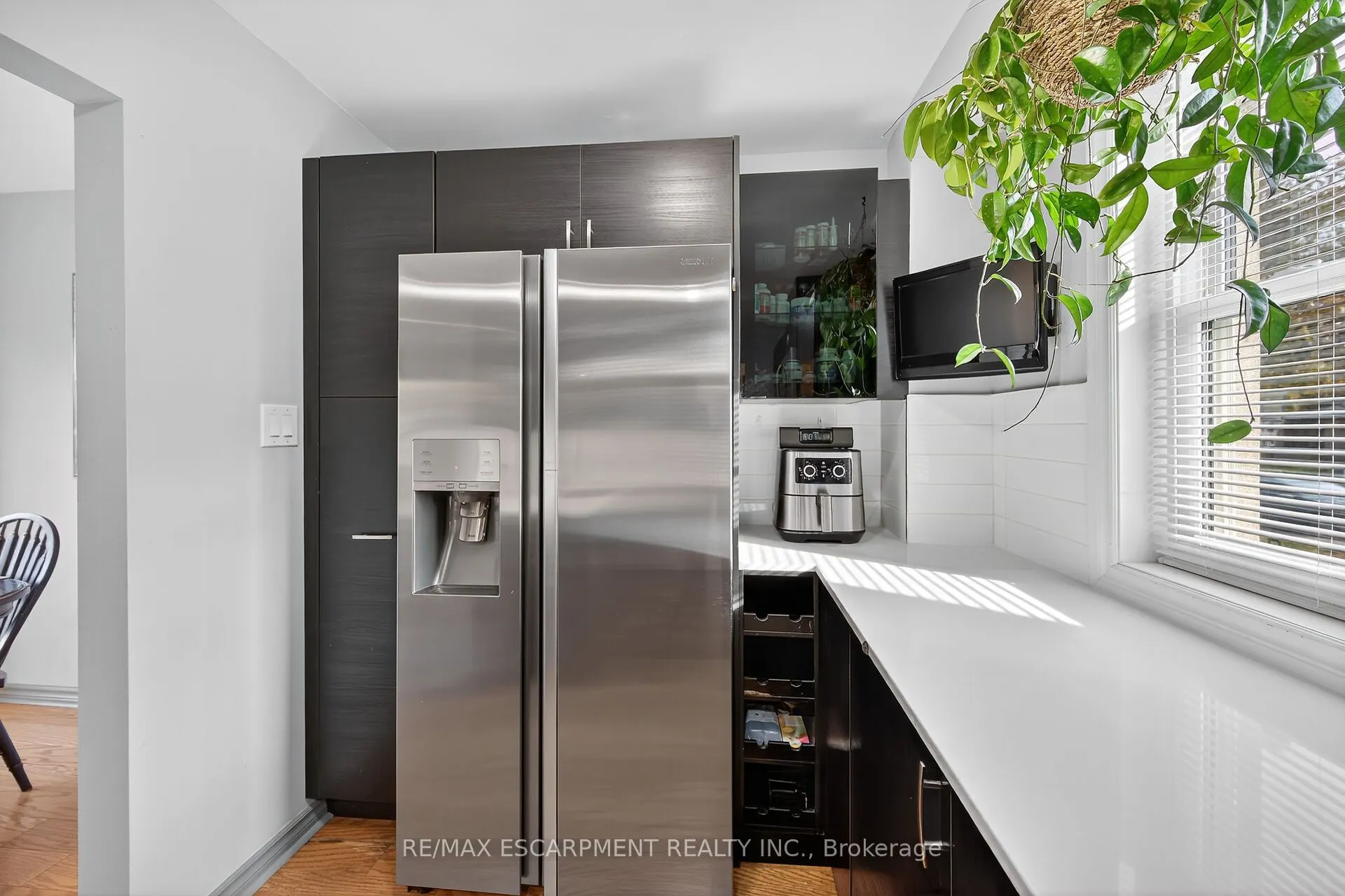 211 Birchcliffe Crescent