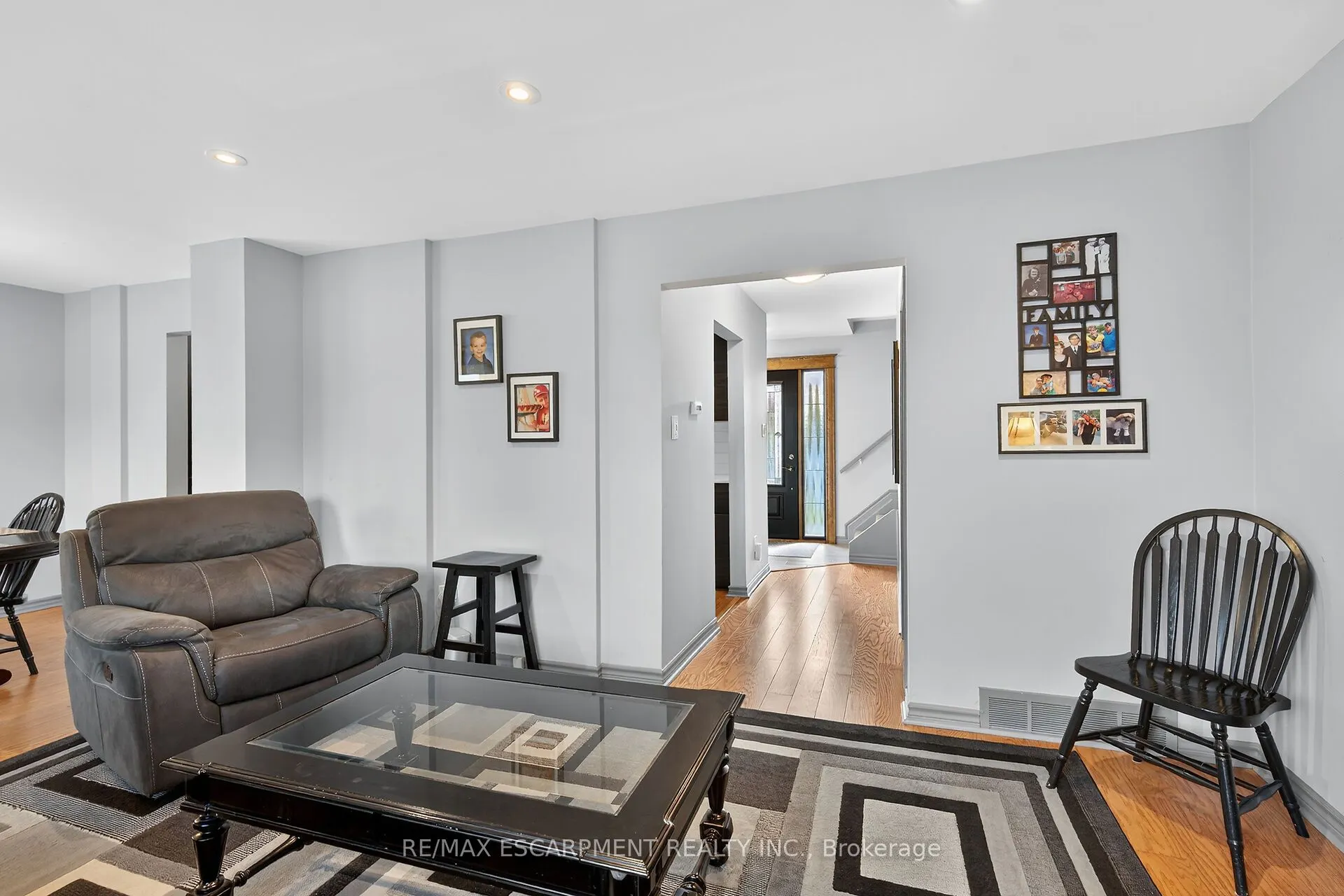 211 Birchcliffe Crescent