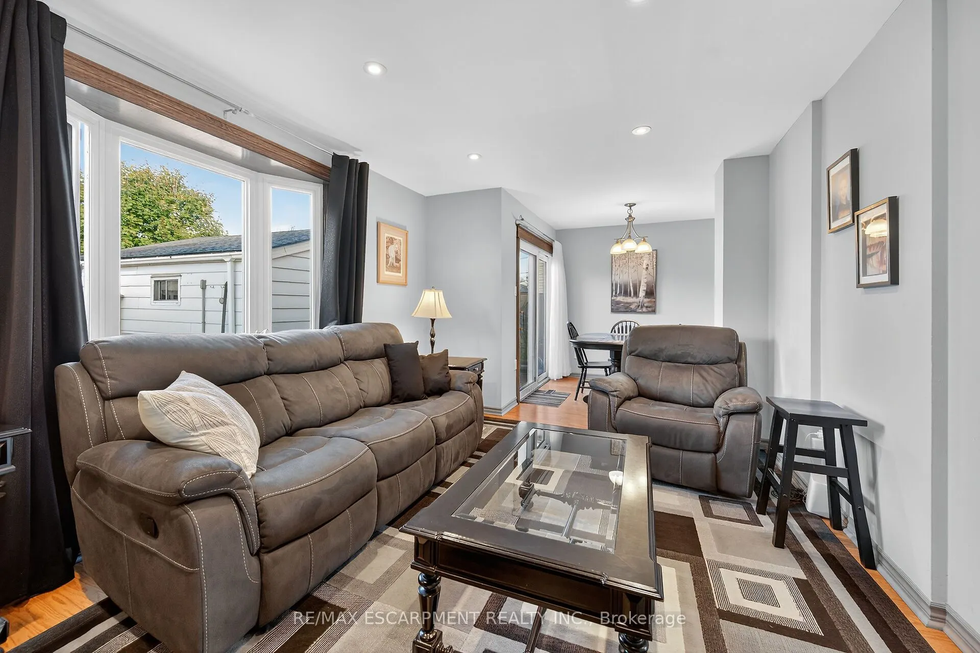 211 Birchcliffe Crescent