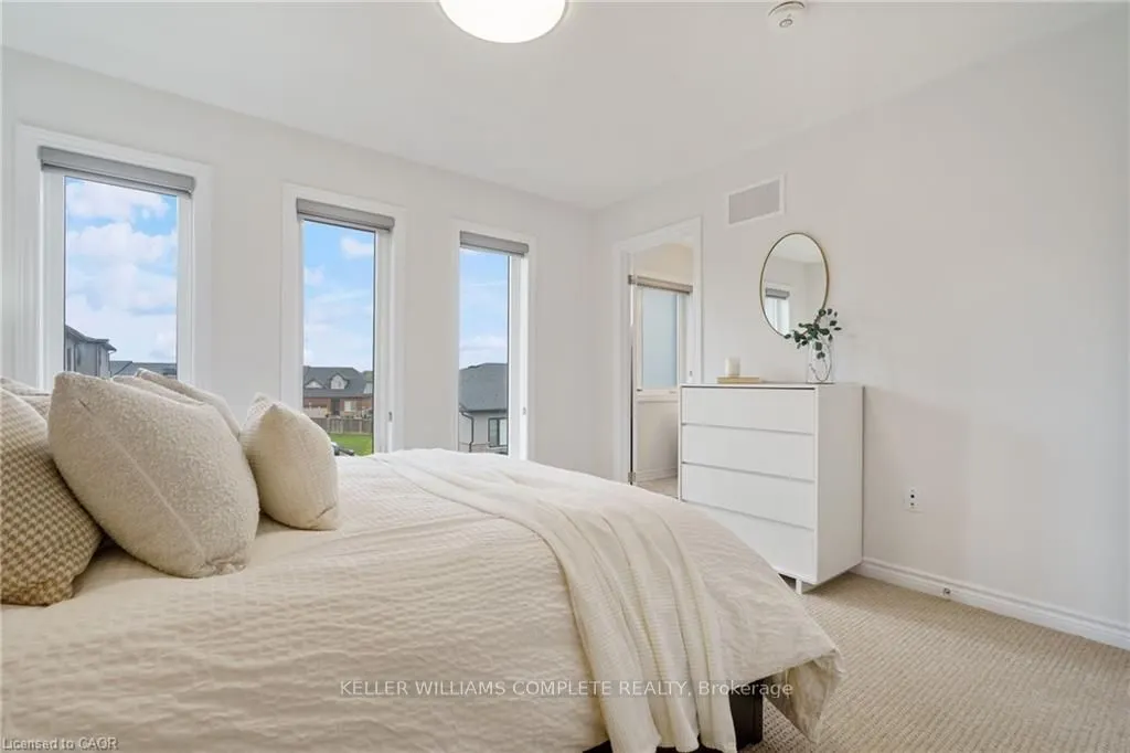 52 CADWELL Lane, #52