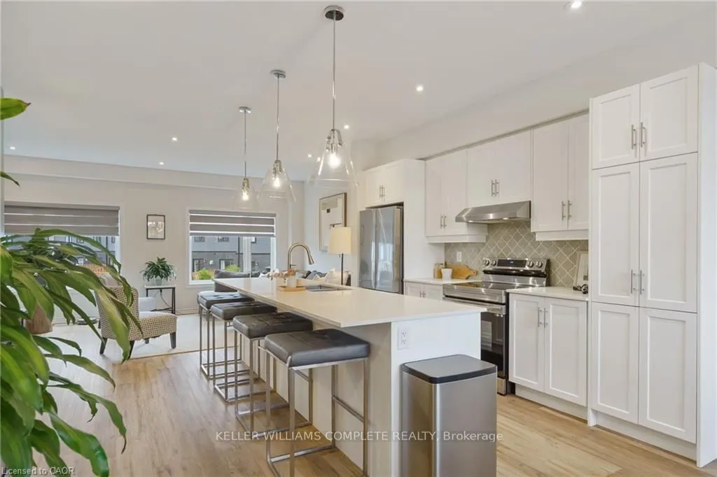 52 CADWELL Lane, #52