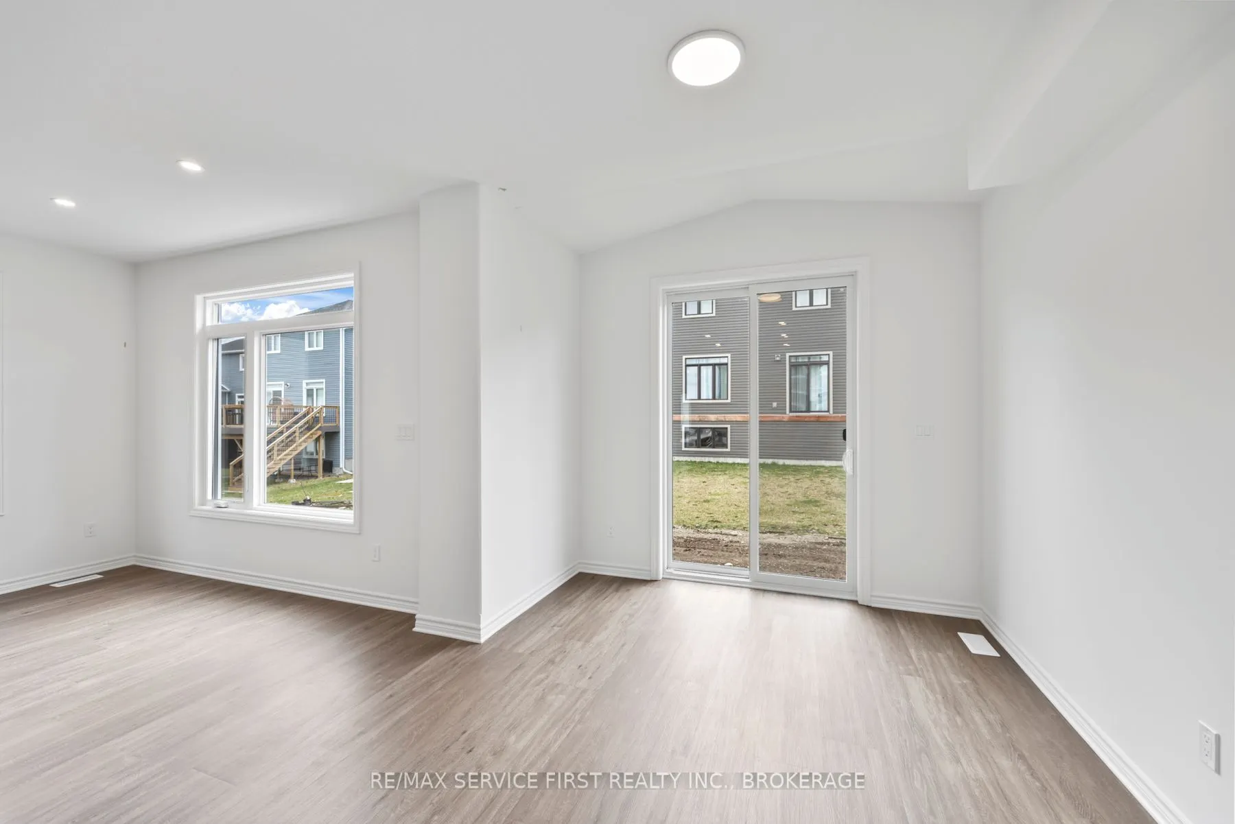 1325 Turnbull Way, #E71