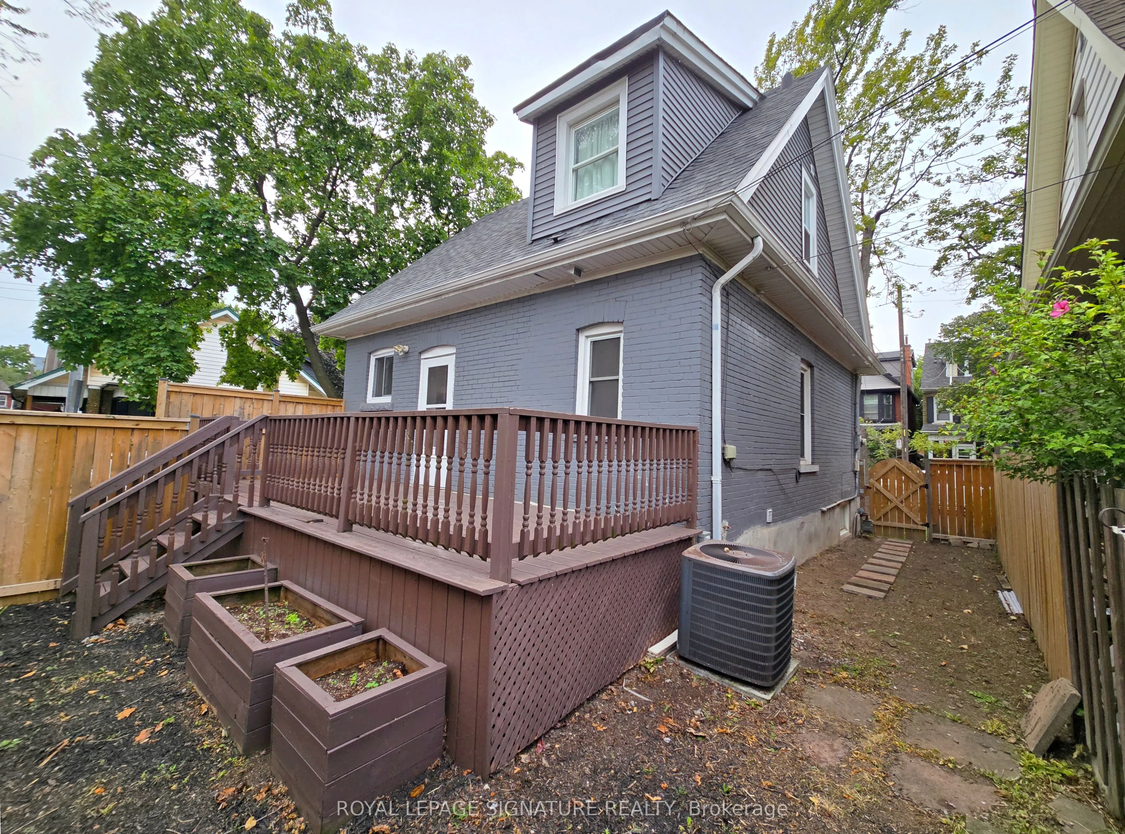 50 Barnesdale Avenue N