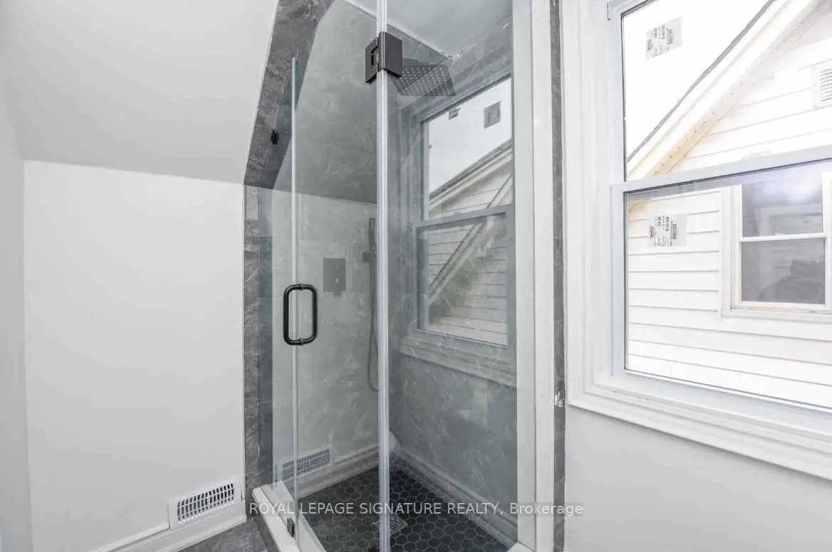 50 Barnesdale Avenue N