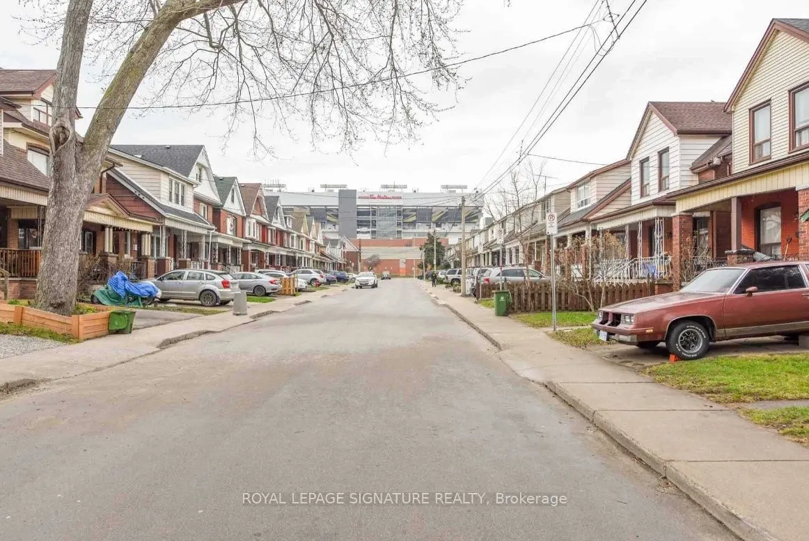 50 Barnesdale Avenue N