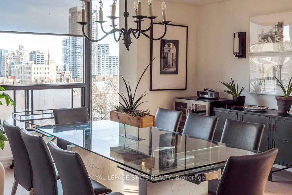 49 Robinson Street, #900