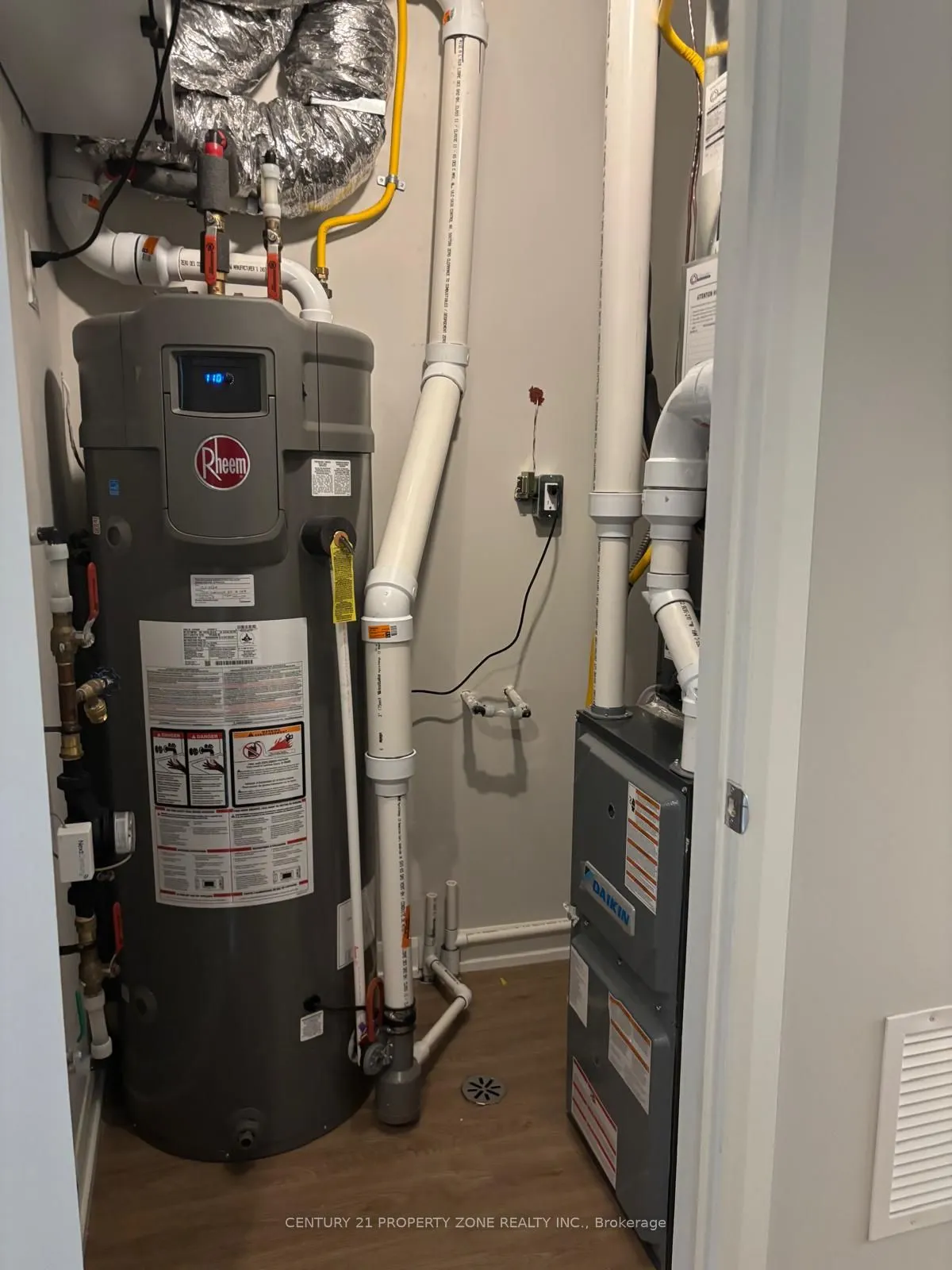 708 Woolwich Street W, #124