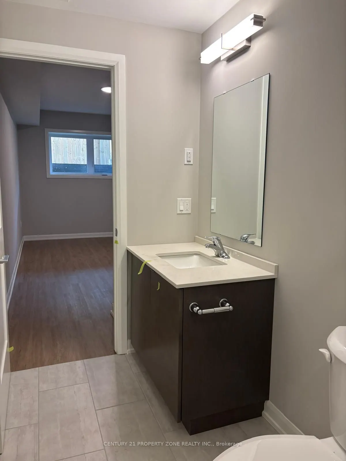 708 Woolwich Street W, #124