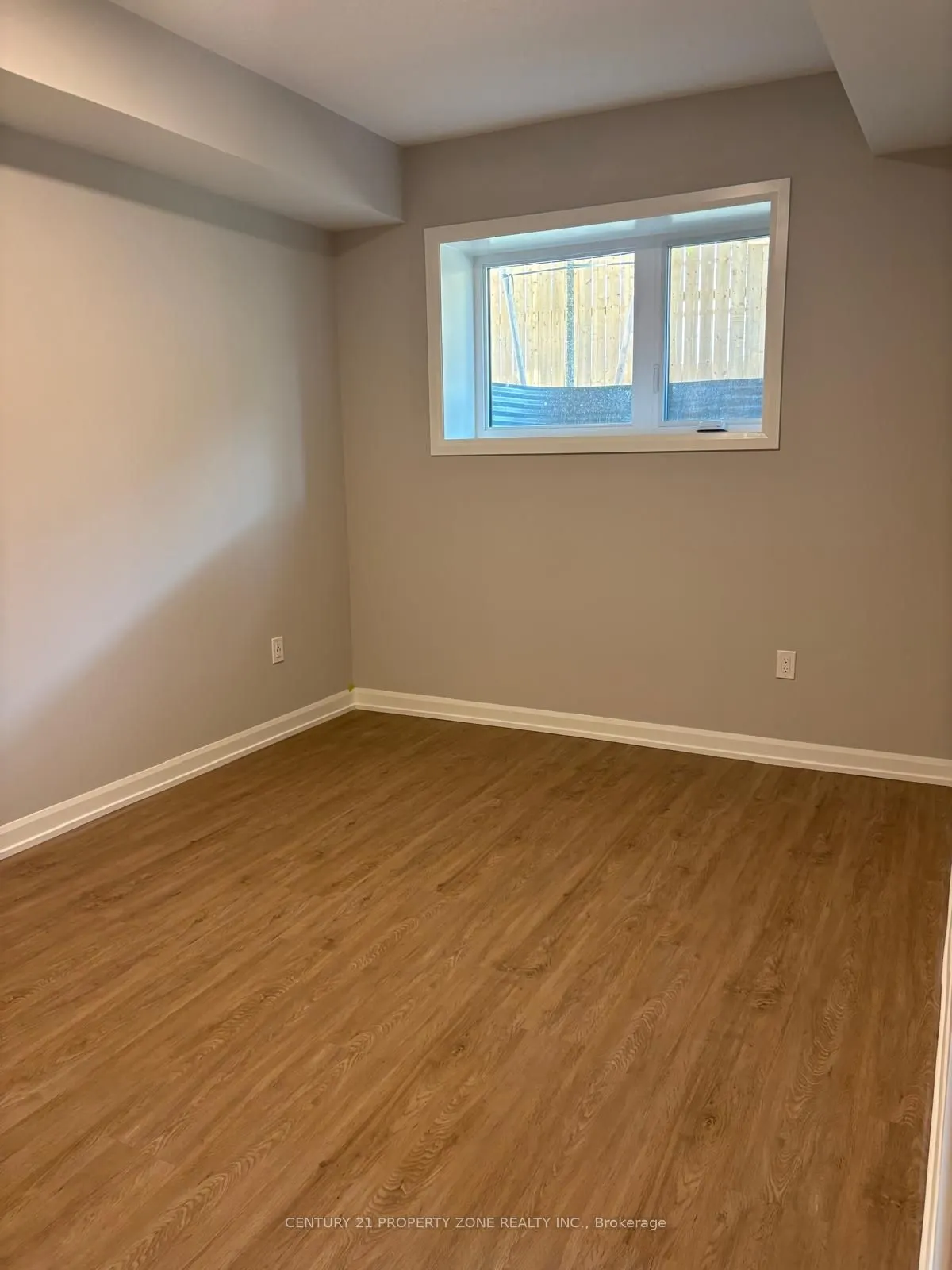 708 Woolwich Street W, #124