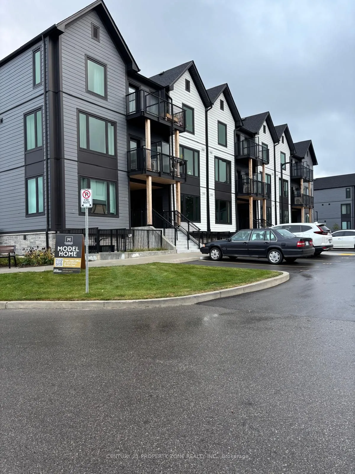 708 Woolwich Street W, #124