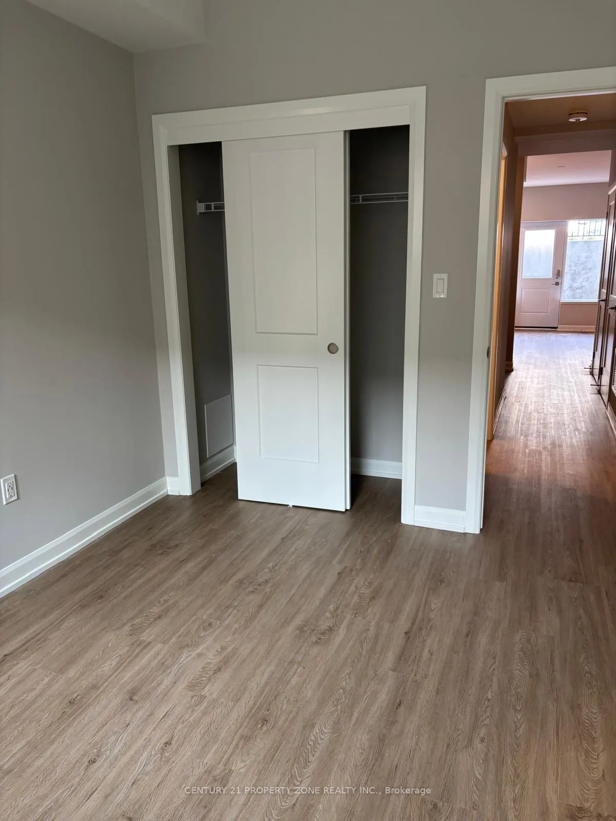 708 Woolwich Street W, #124