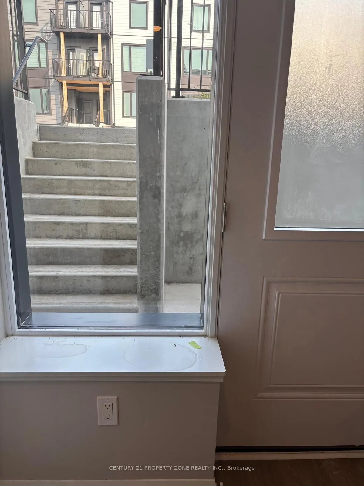 708 Woolwich Street W, #124