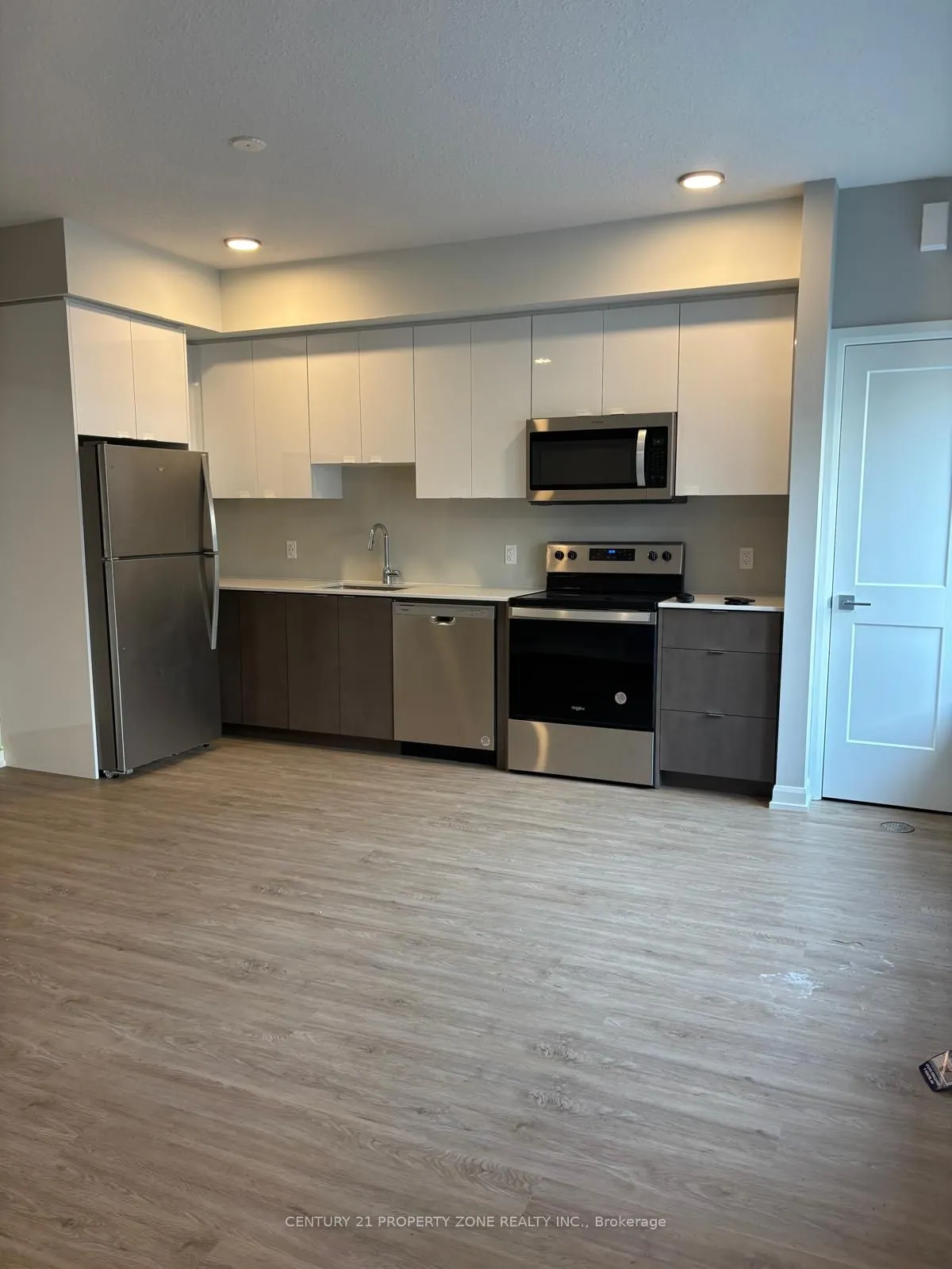 708 Woolwich Street W, #124