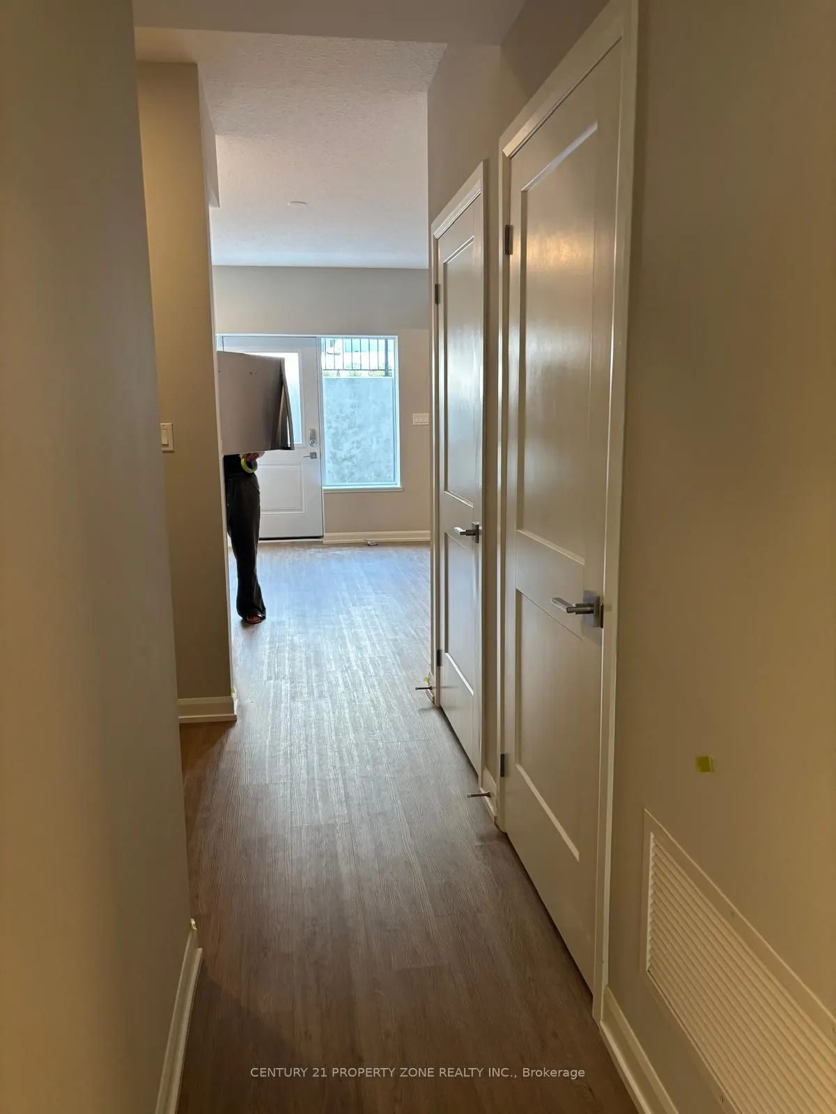 708 Woolwich Street W, #124