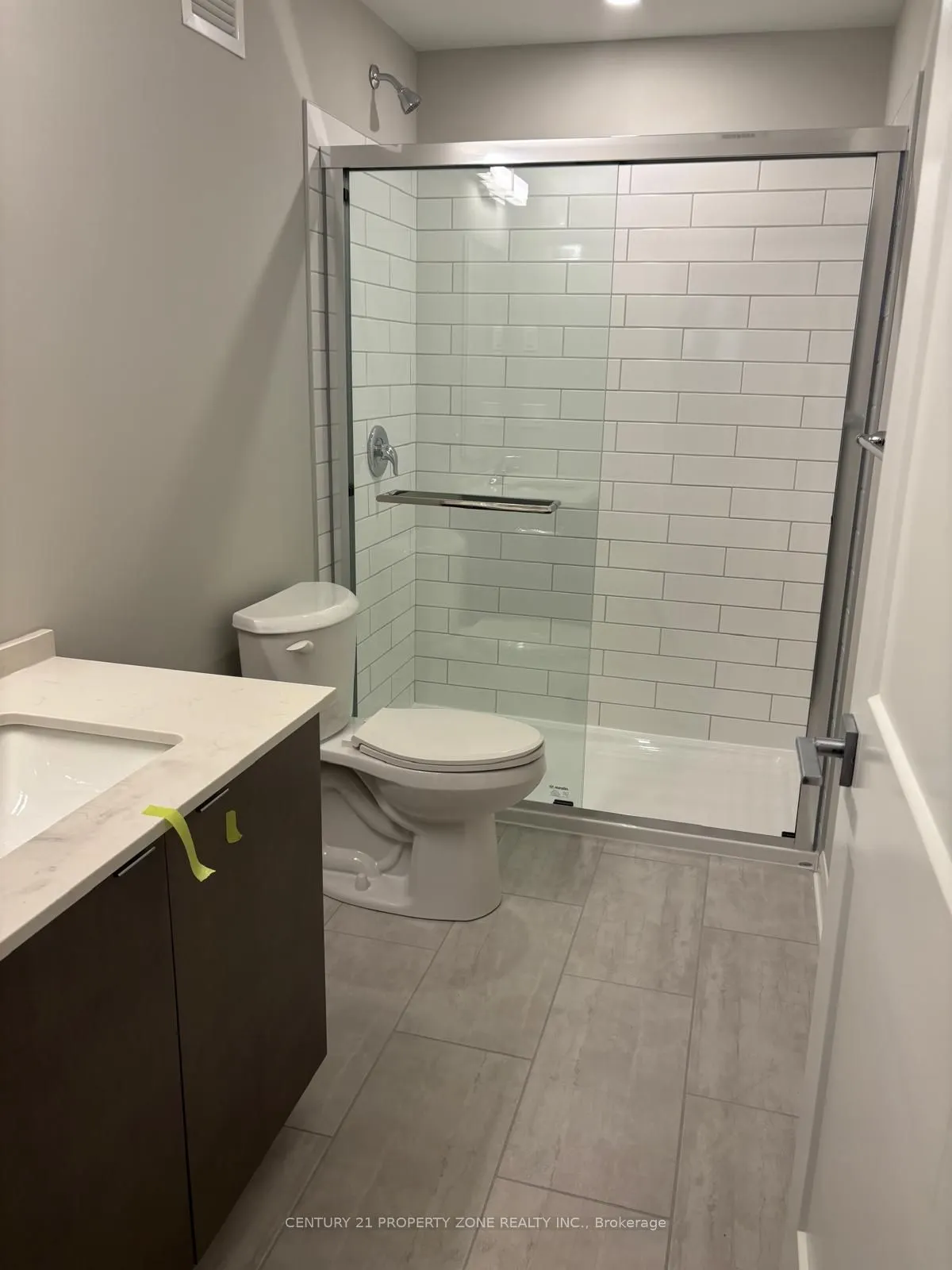 708 Woolwich Street W, #124