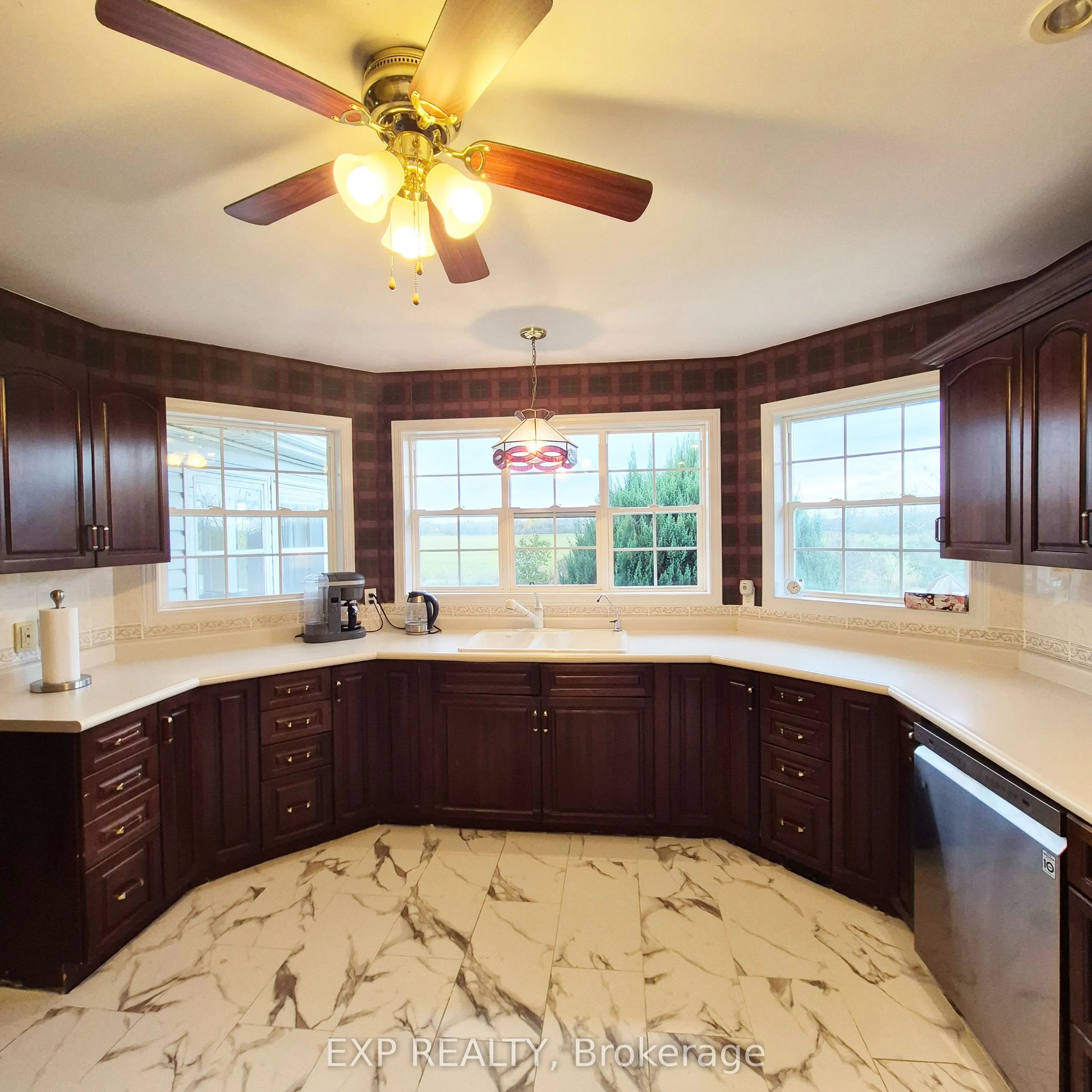 700 Barcovan Beach Road