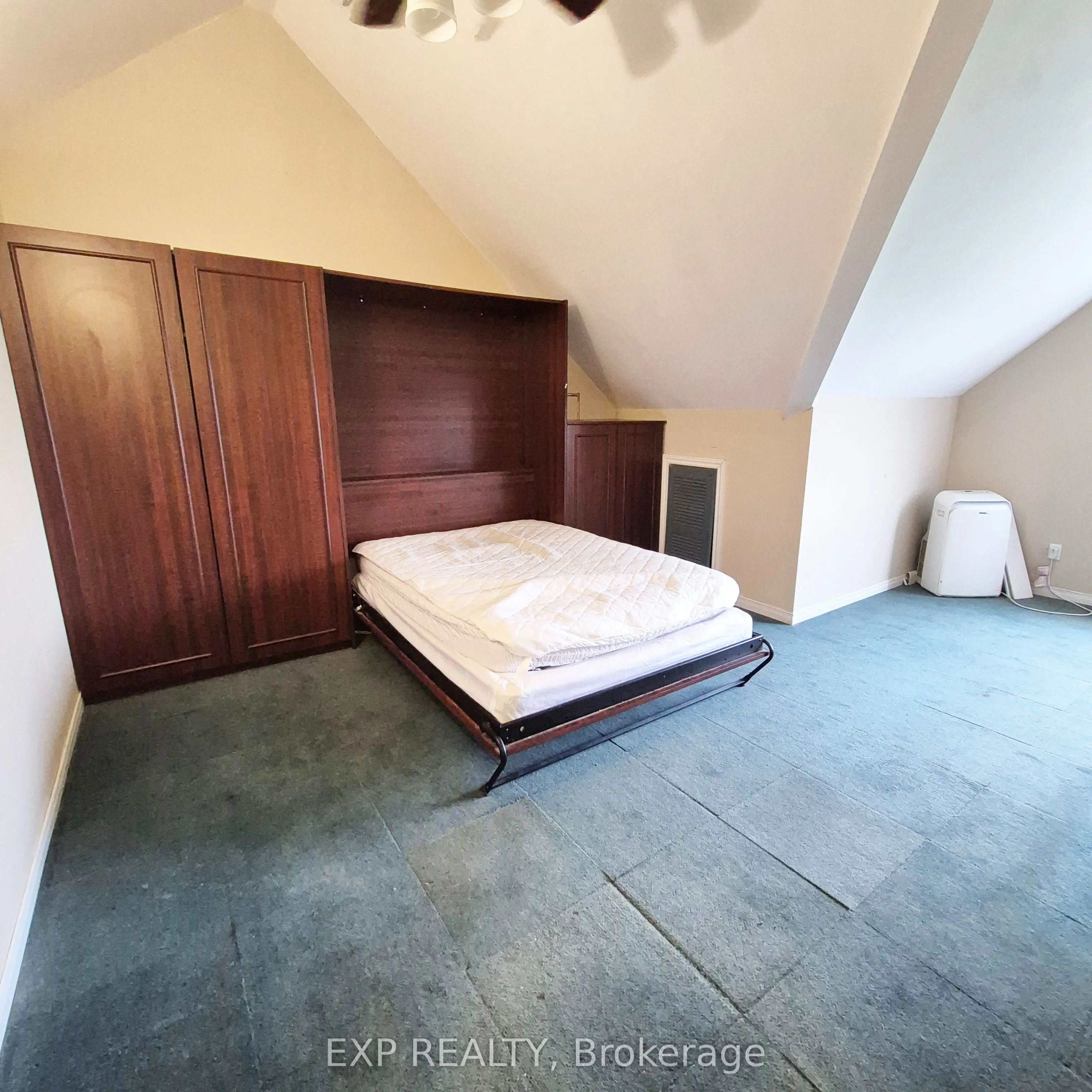 700 Barcovan Beach Road