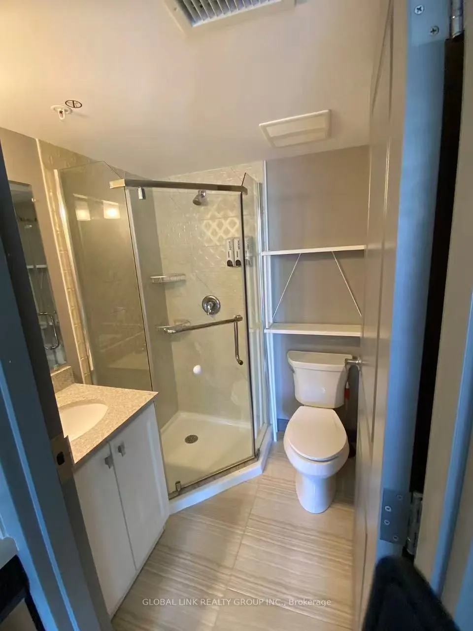 321 Spruce Street, #701