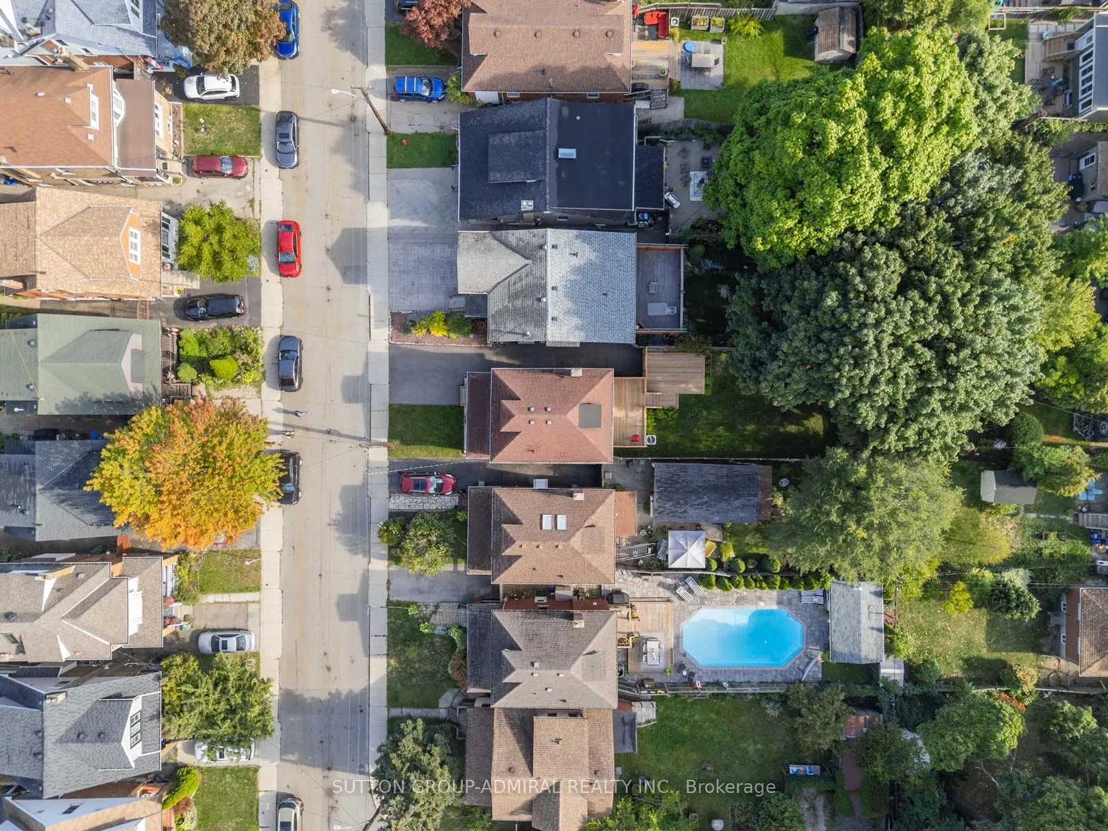 187 Rosslyn Avenue S