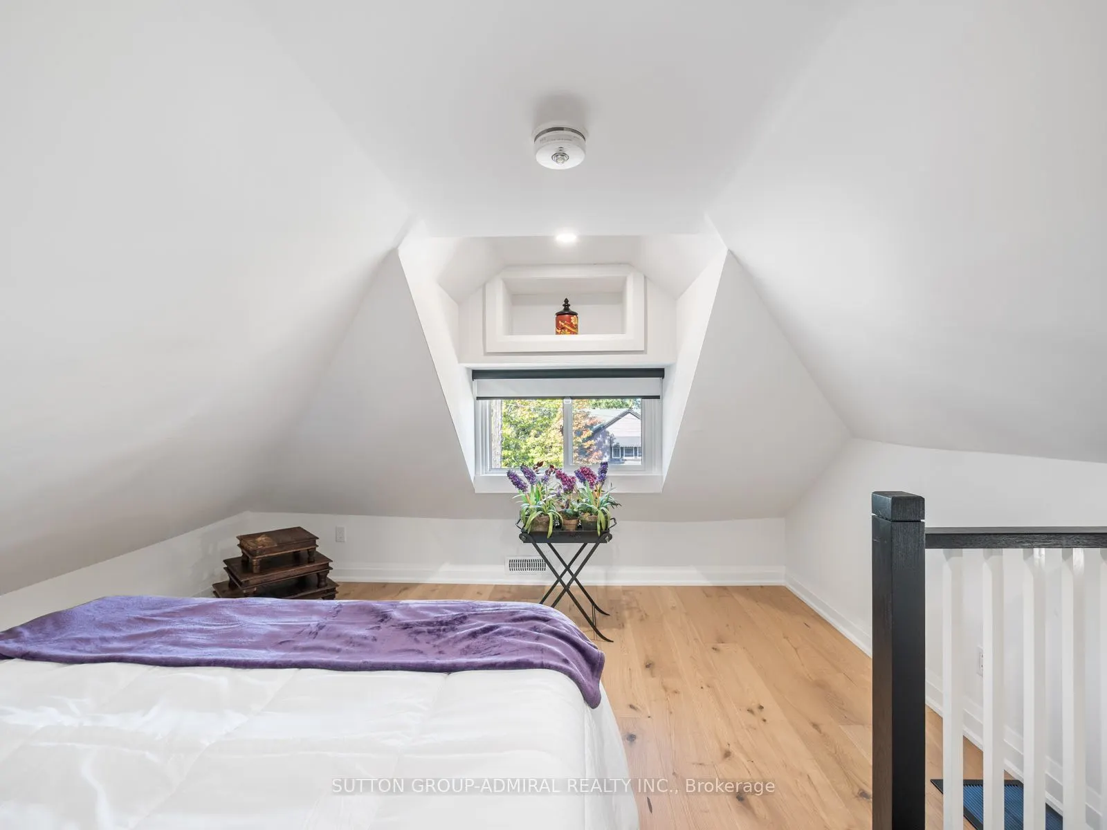 187 Rosslyn Avenue S