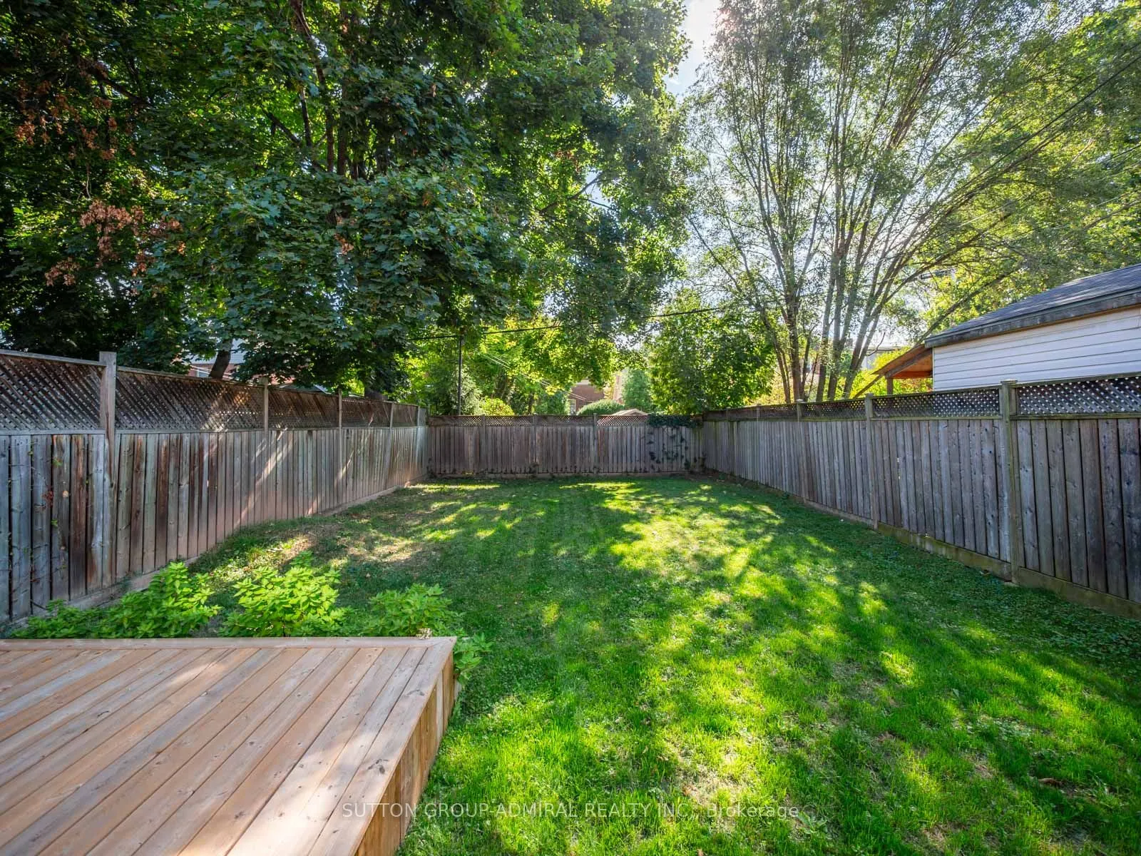 187 Rosslyn Avenue S