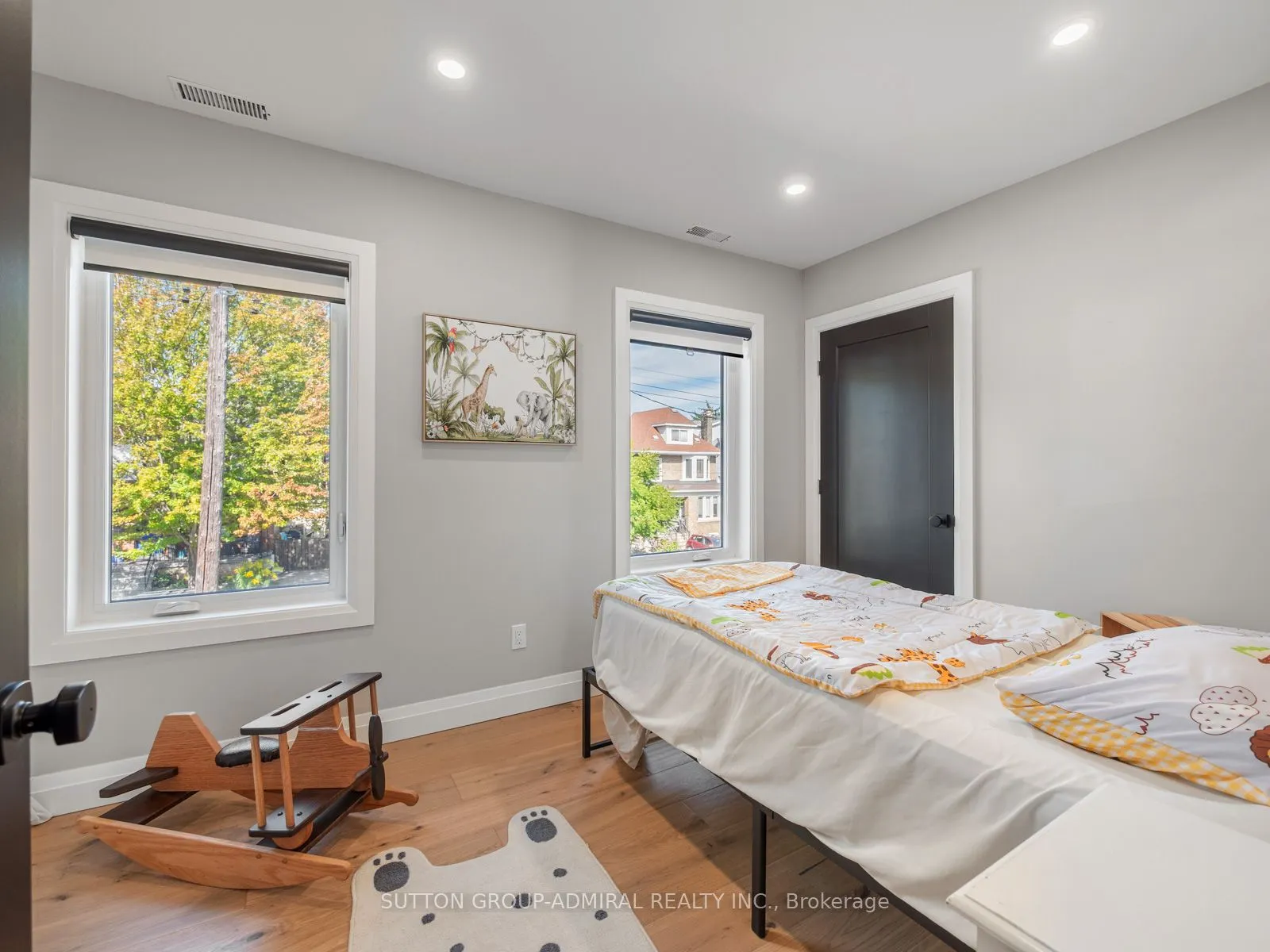 187 Rosslyn Avenue S