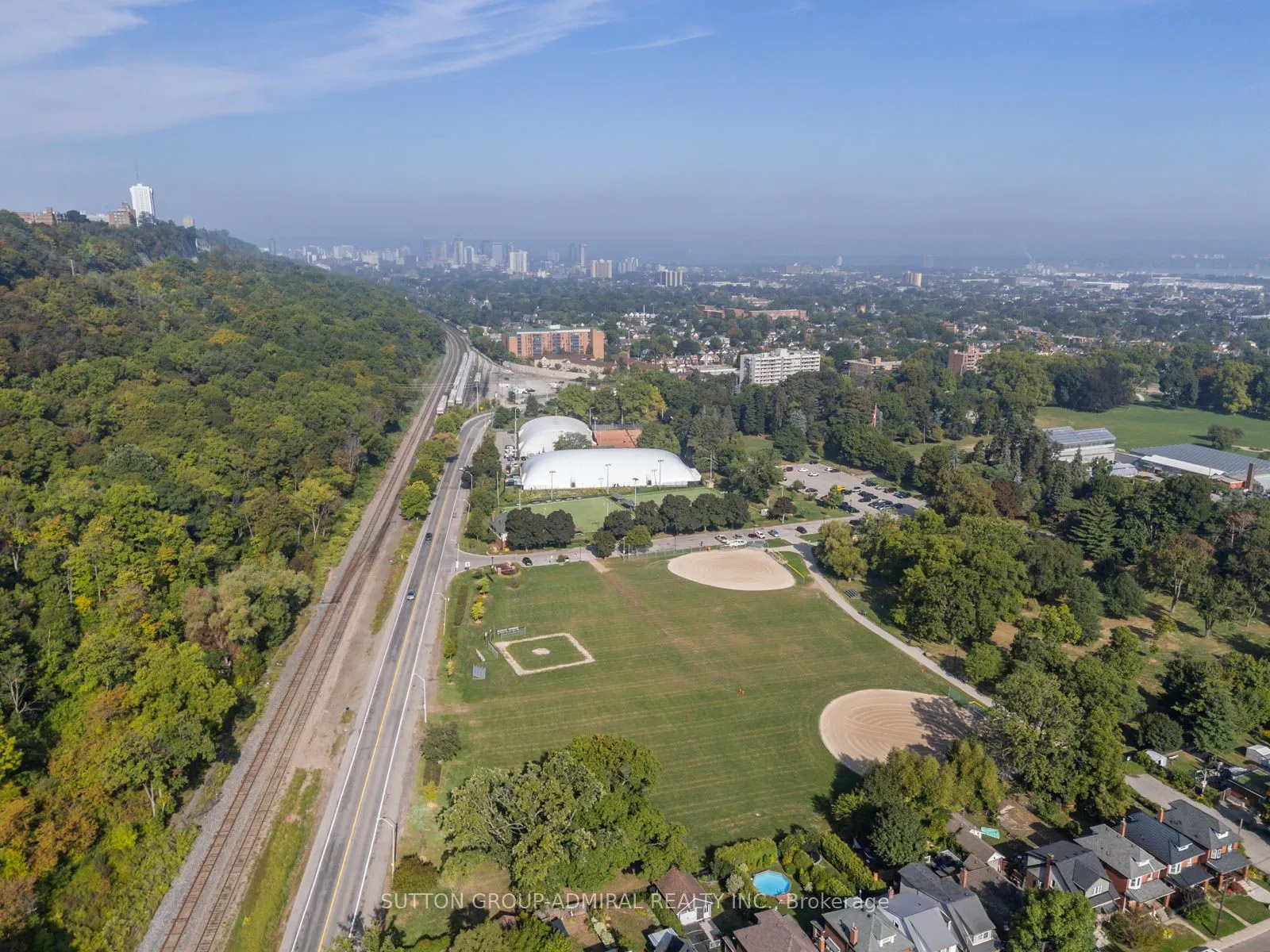 187 Rosslyn Avenue S