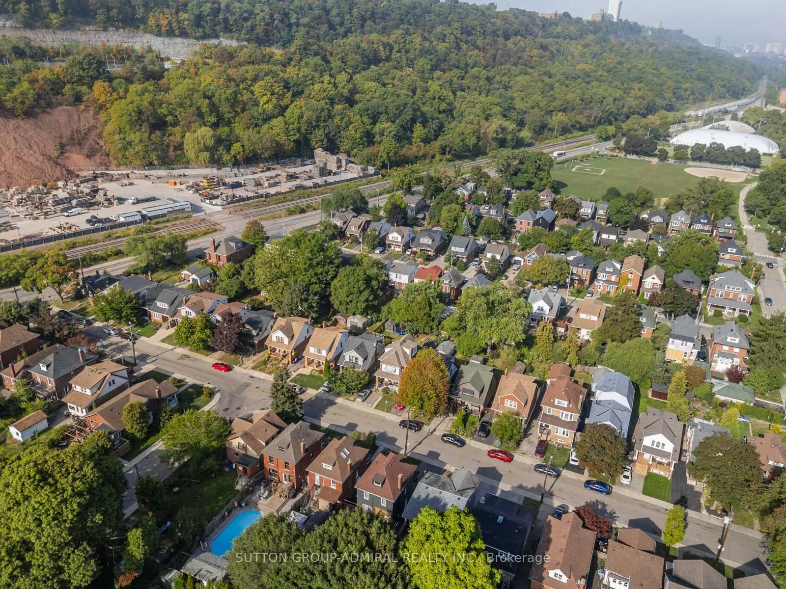 187 Rosslyn Avenue S